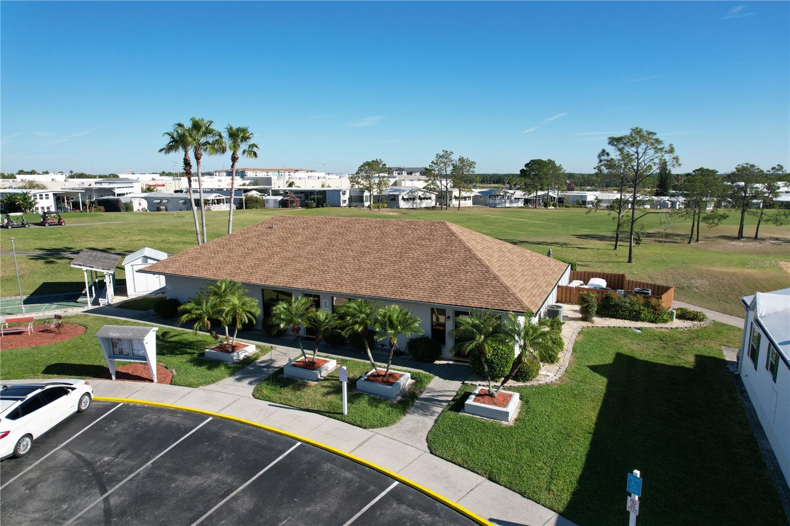 300 Royal Troon Loop Property Photo 24