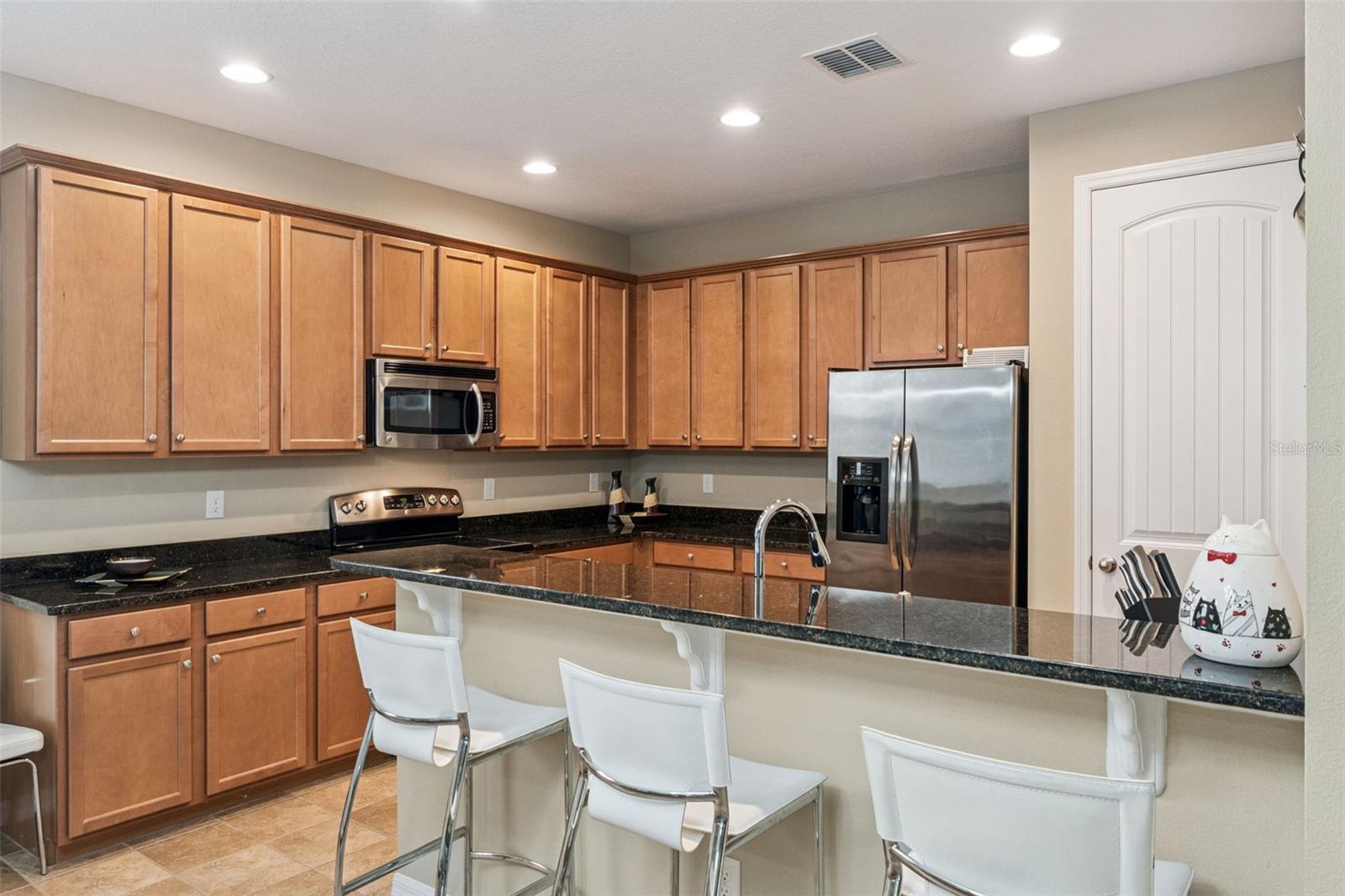 13232 Longacre Dr Property Photo 6