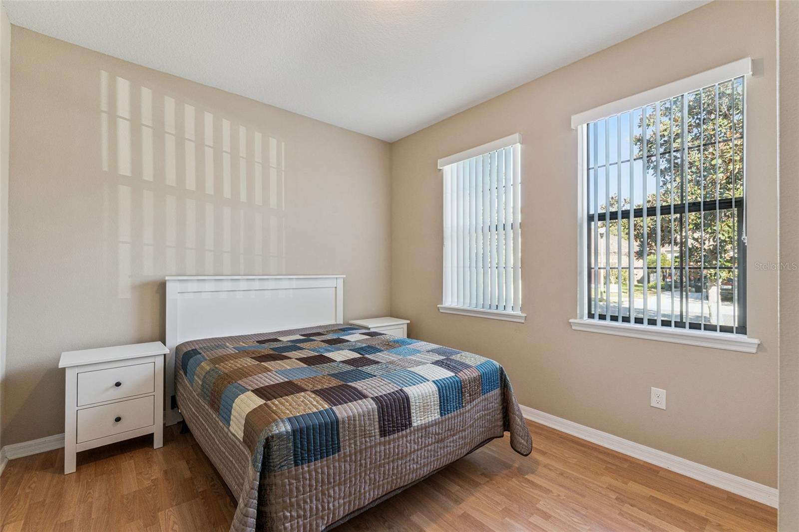 13232 Longacre Dr Property Photo 10