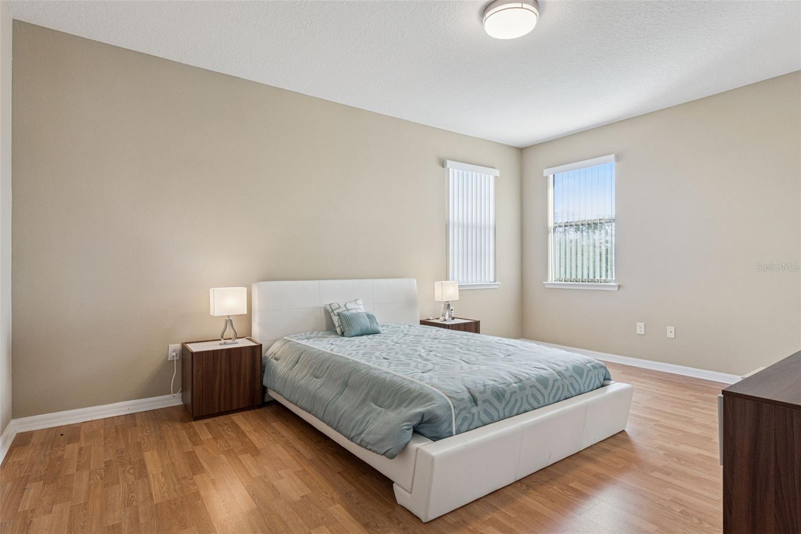 13232 Longacre Dr Property Photo 16