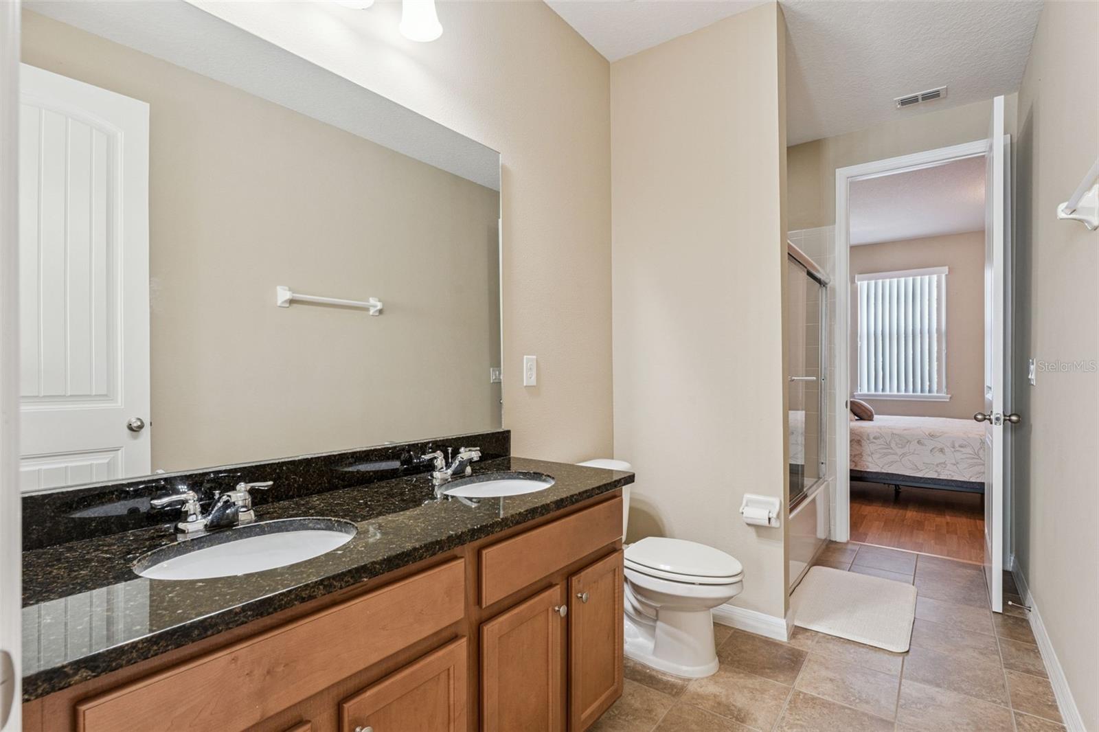 13232 Longacre Dr Property Photo 20
