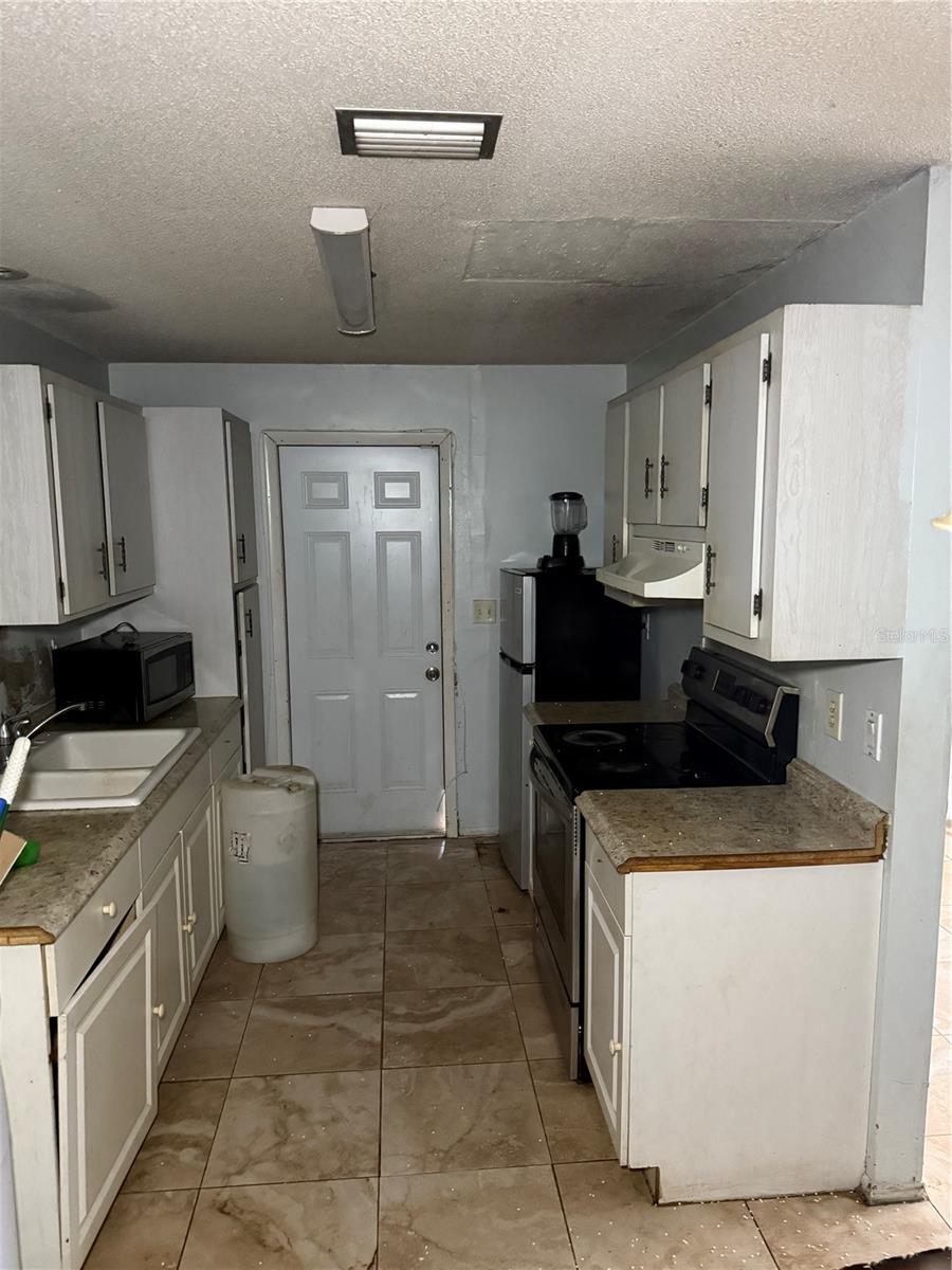 750 Ne Hampton Dr Property Photo 6