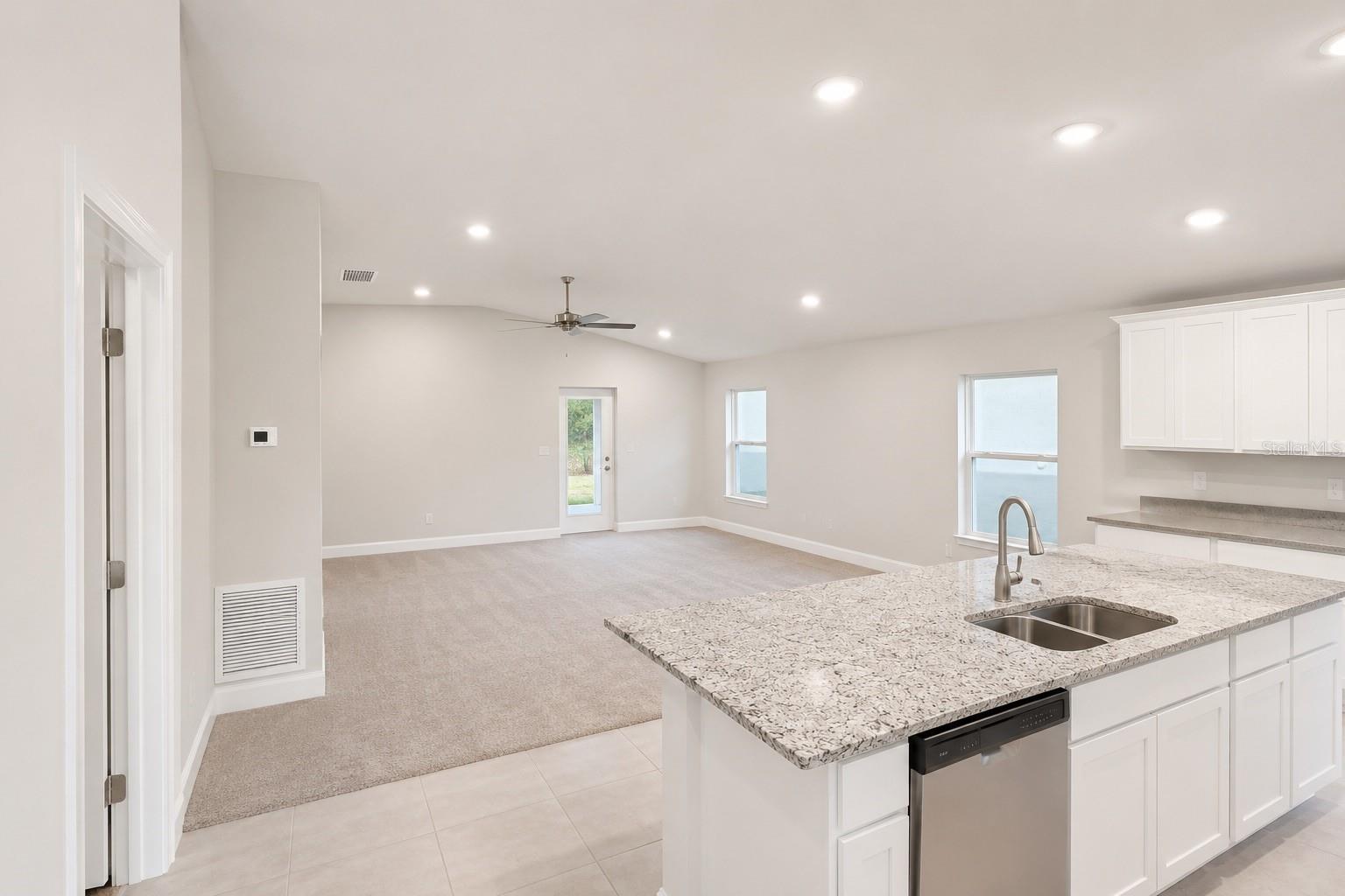 7552 Bent Tree Loop Property Photo 4