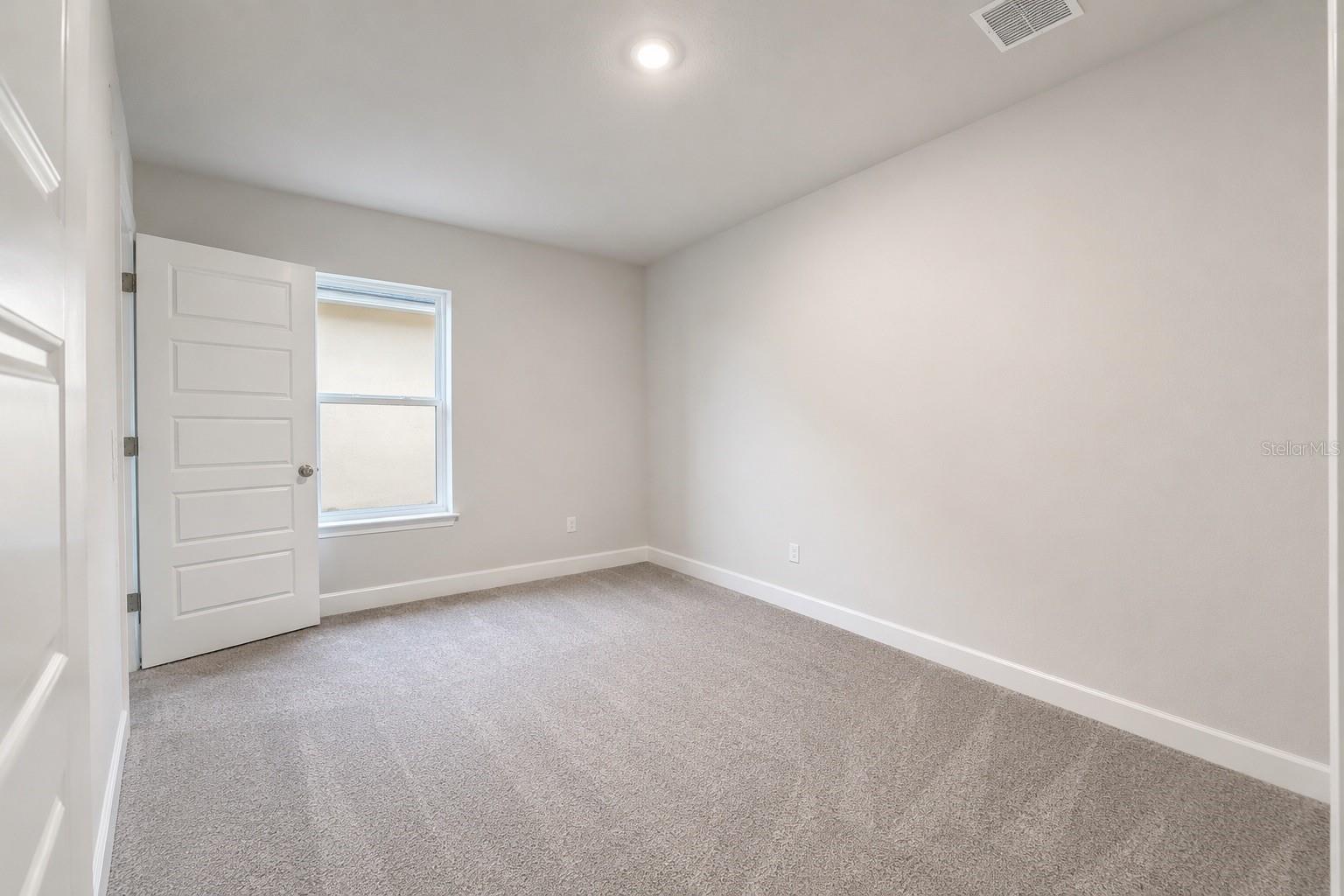 7552 Bent Tree Loop Property Photo 9