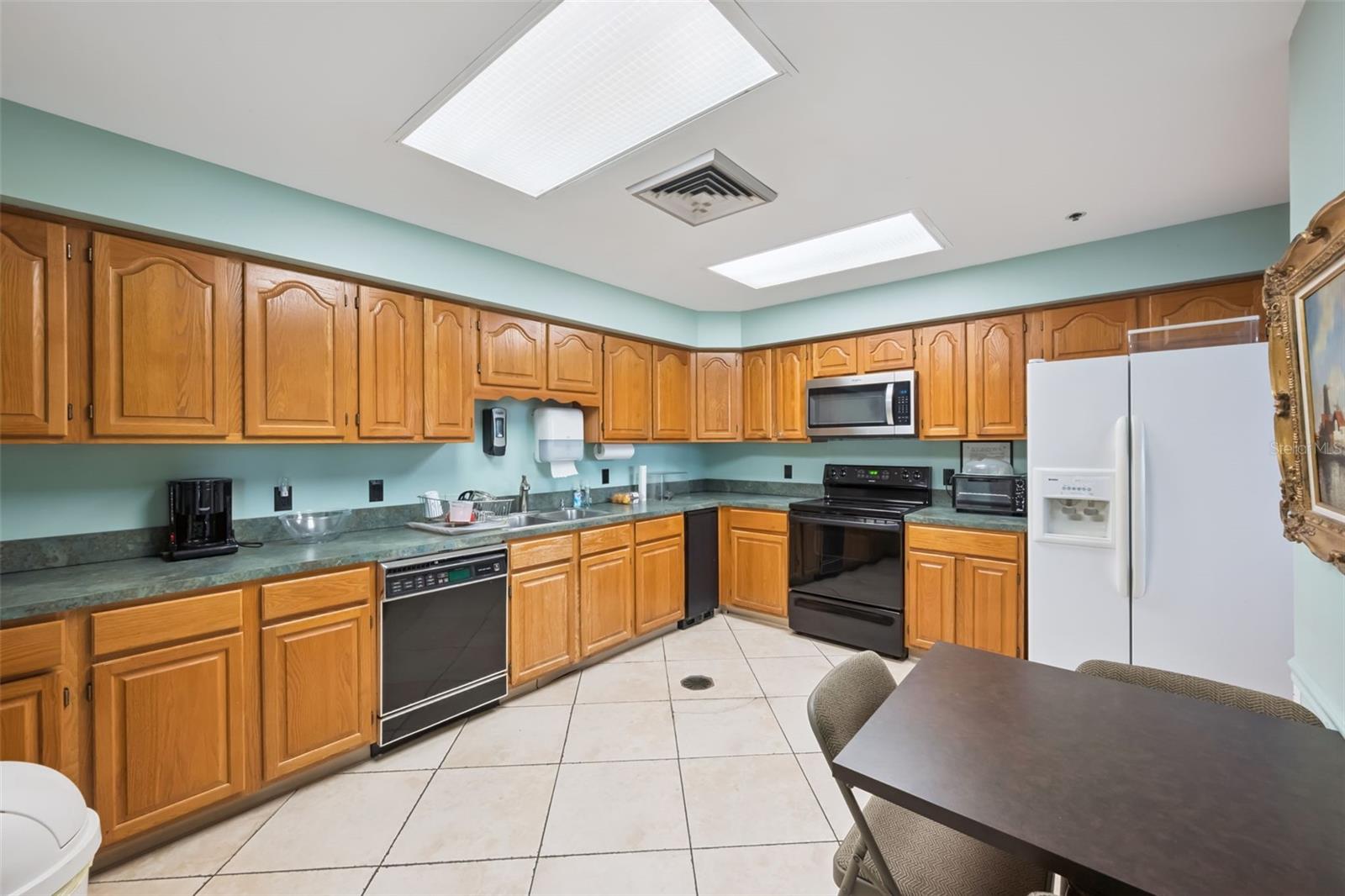 7550 Hinson St #4b Property Photo 47