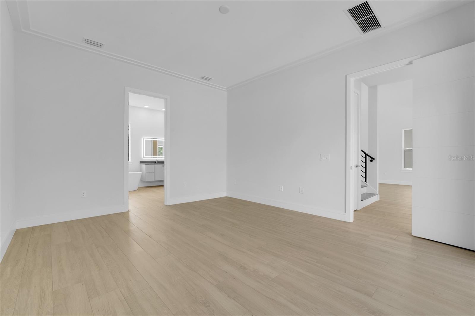 3036 Kensington Ave Property Photo 32