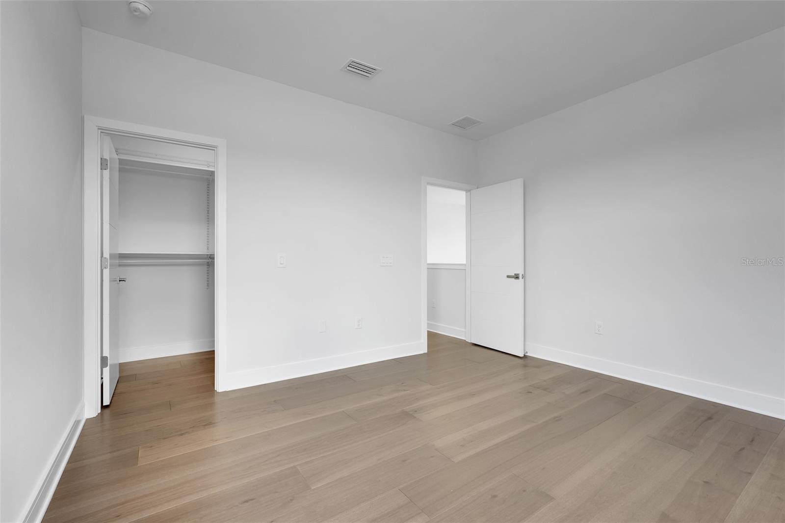 3036 Kensington Ave Property Photo 34