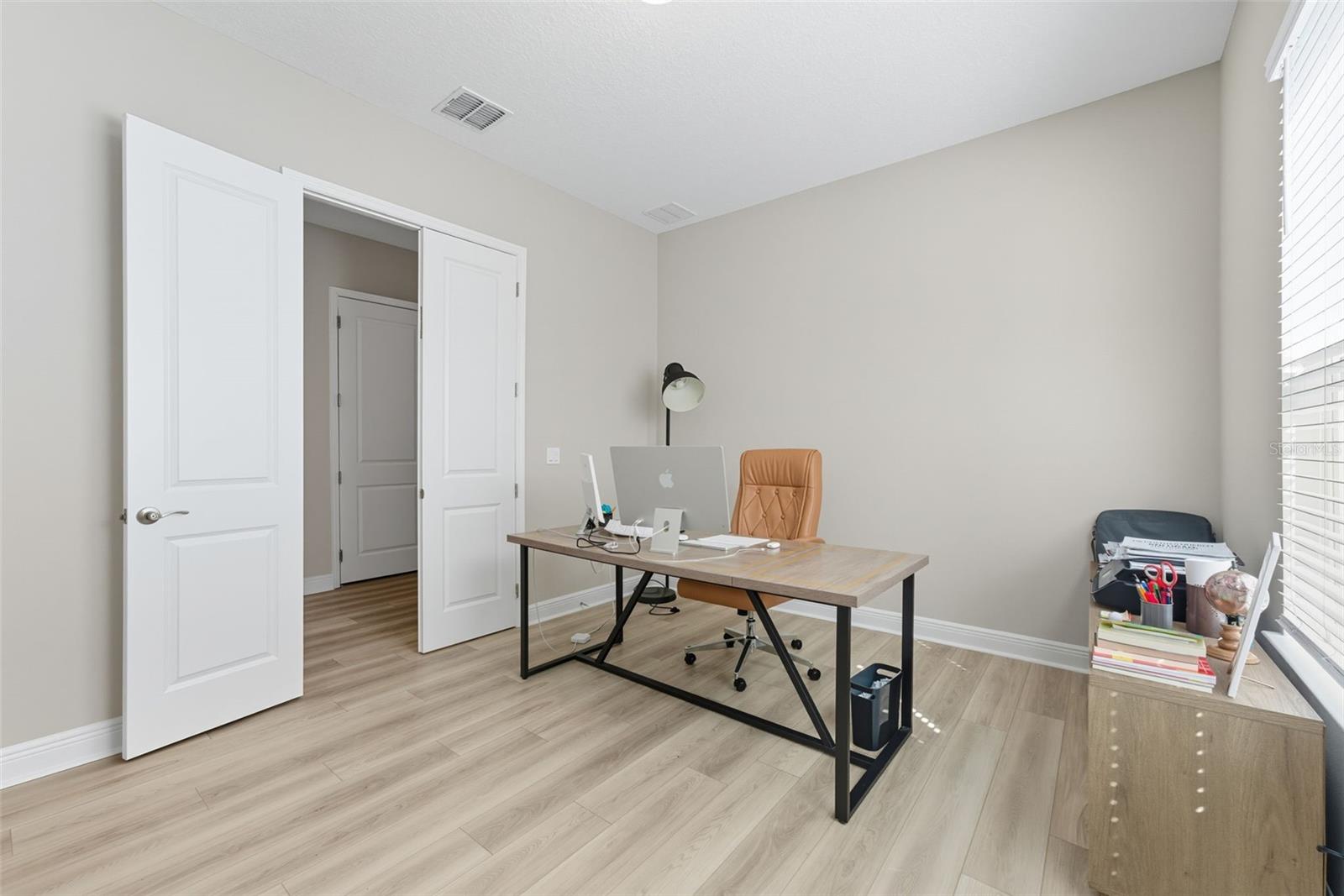 5211 Citrus Leaf Blvd Property Photo 16