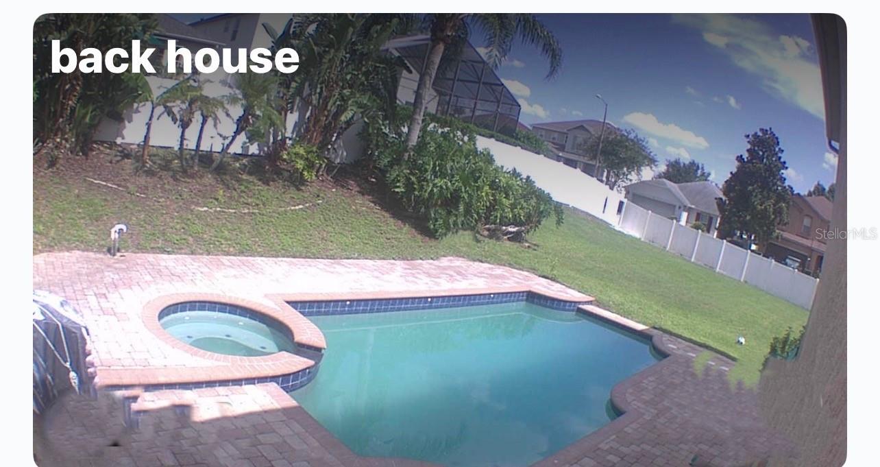 412 Aster Dr Property Photo 3