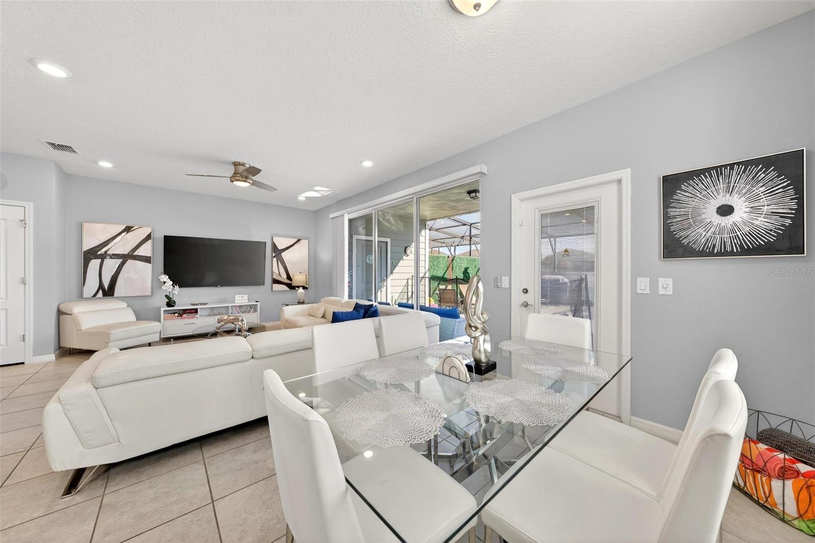 7554 Oak Spring Ln Property Photo 9