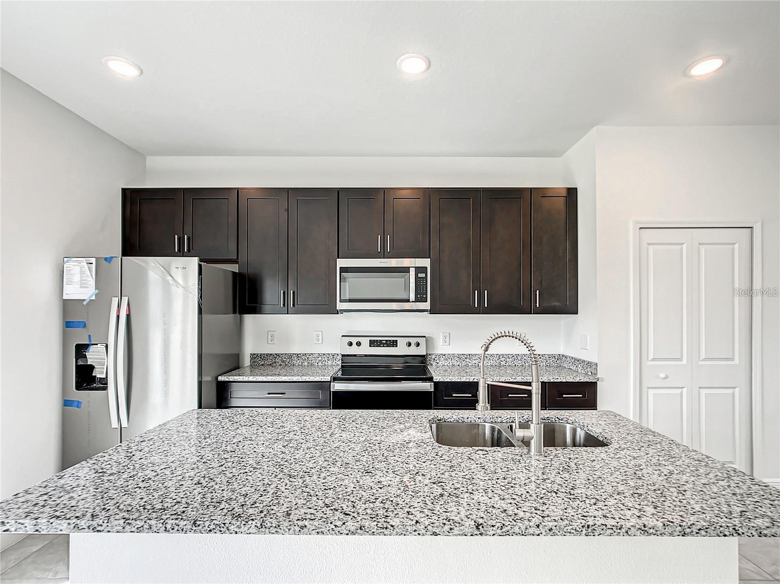 406 Marion Oaks Trl Property Photo 11