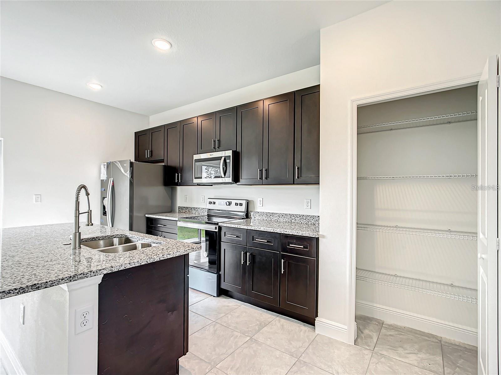 406 Marion Oaks Trl Property Photo 14
