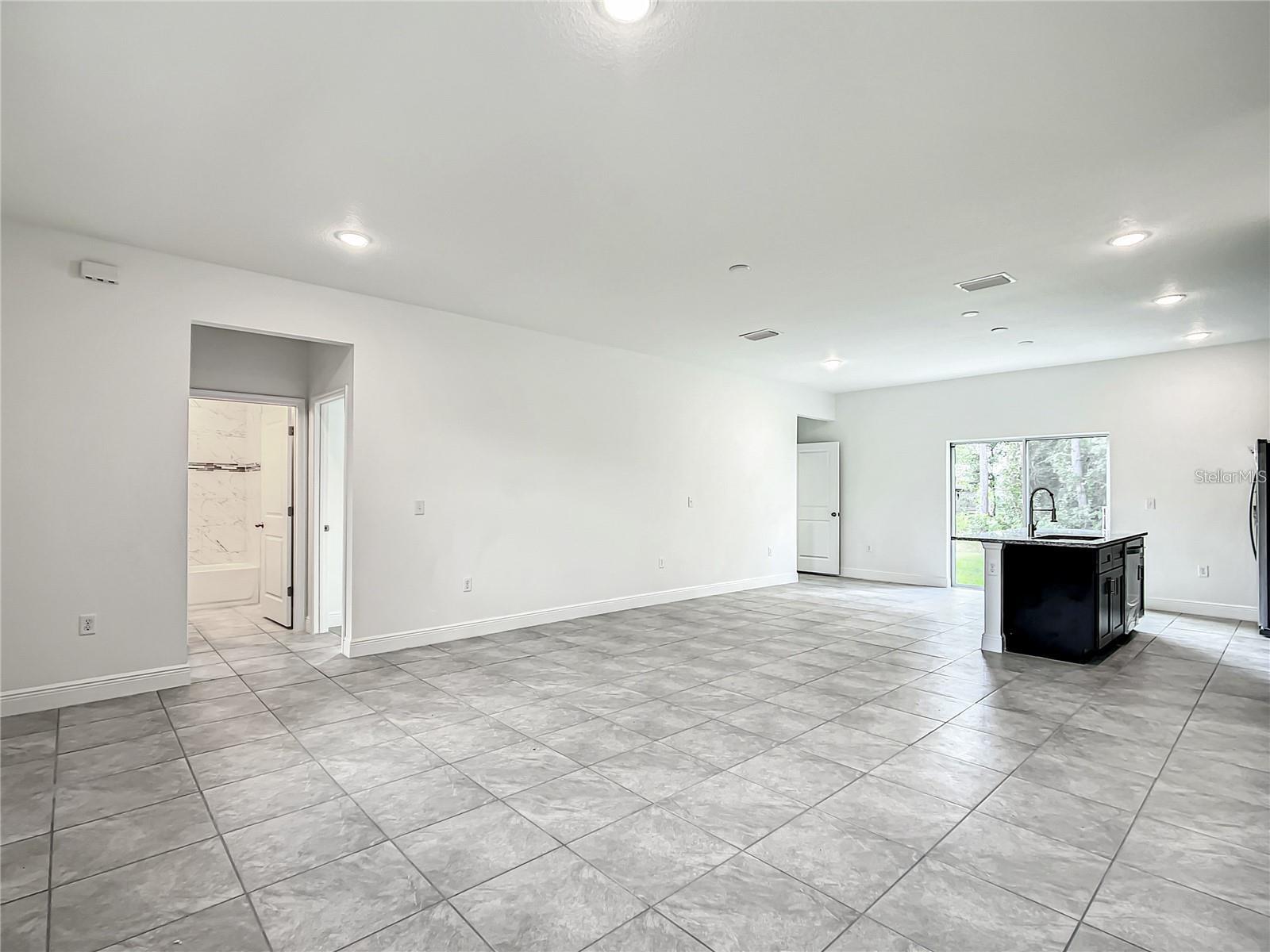 406 Marion Oaks Trl Property Photo 21