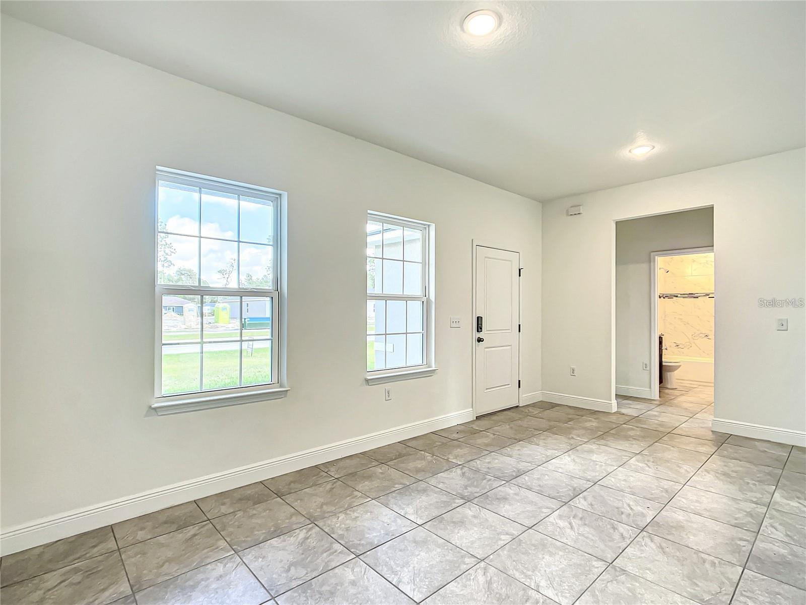 406 Marion Oaks Trl Property Photo 24