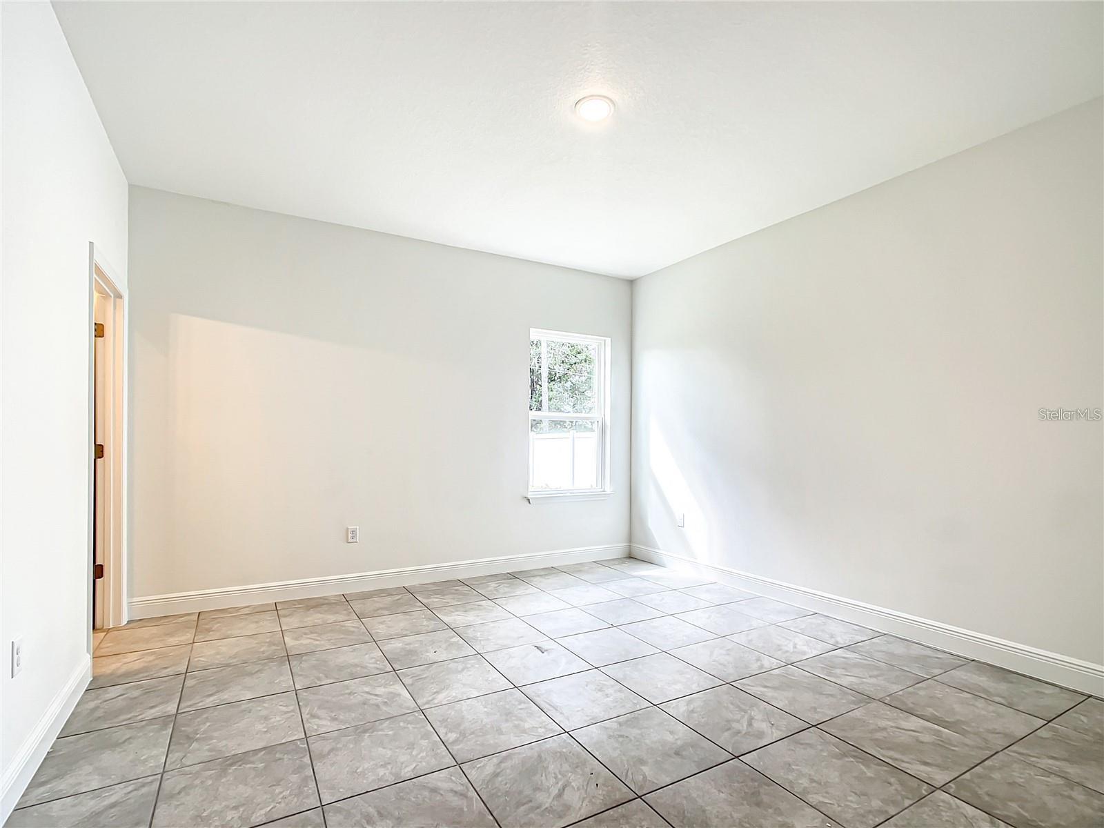 406 Marion Oaks Trl Property Photo 26