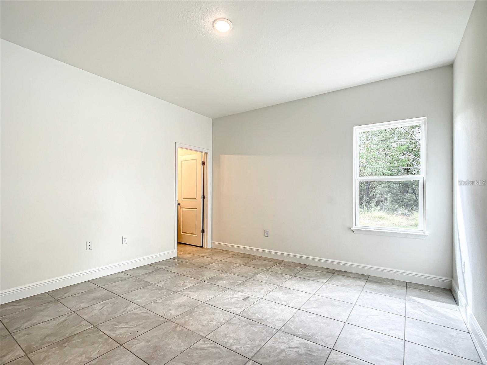 406 Marion Oaks Trl Property Photo 28