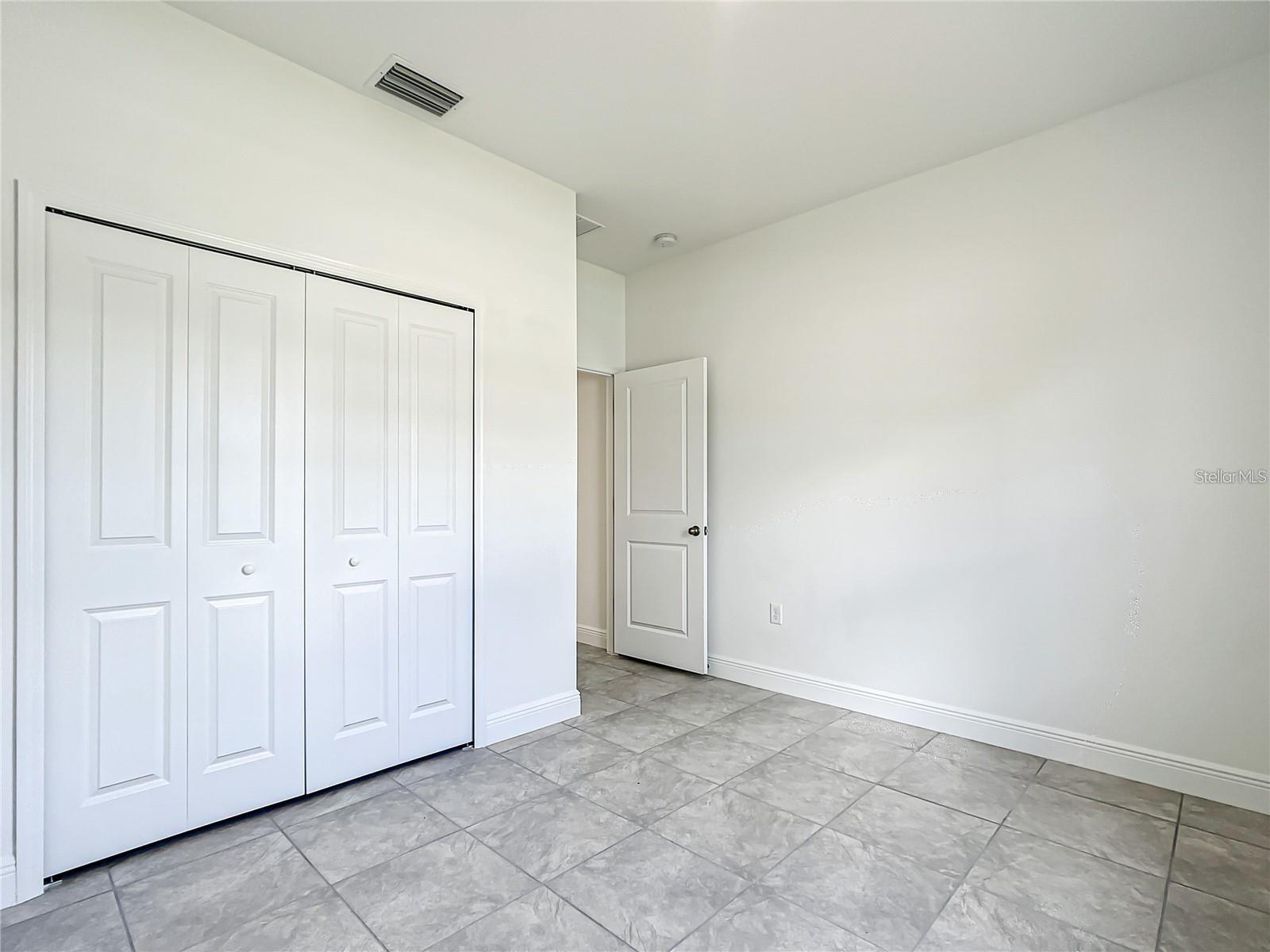 406 Marion Oaks Trl Property Photo 37