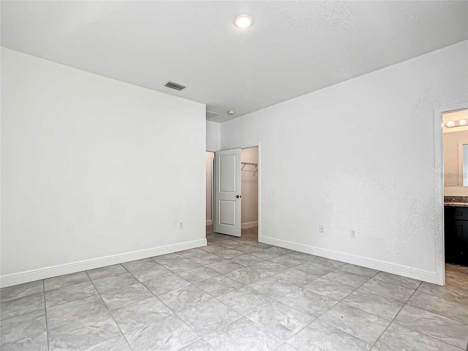 406 Marion Oaks Trl Property Photo 39