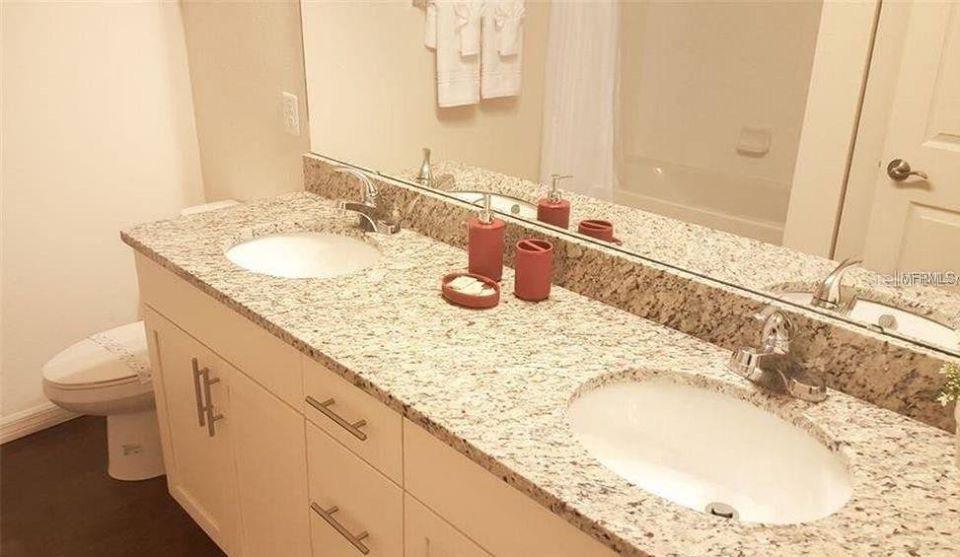9004 Shine Dr #9004 Property Photo 8