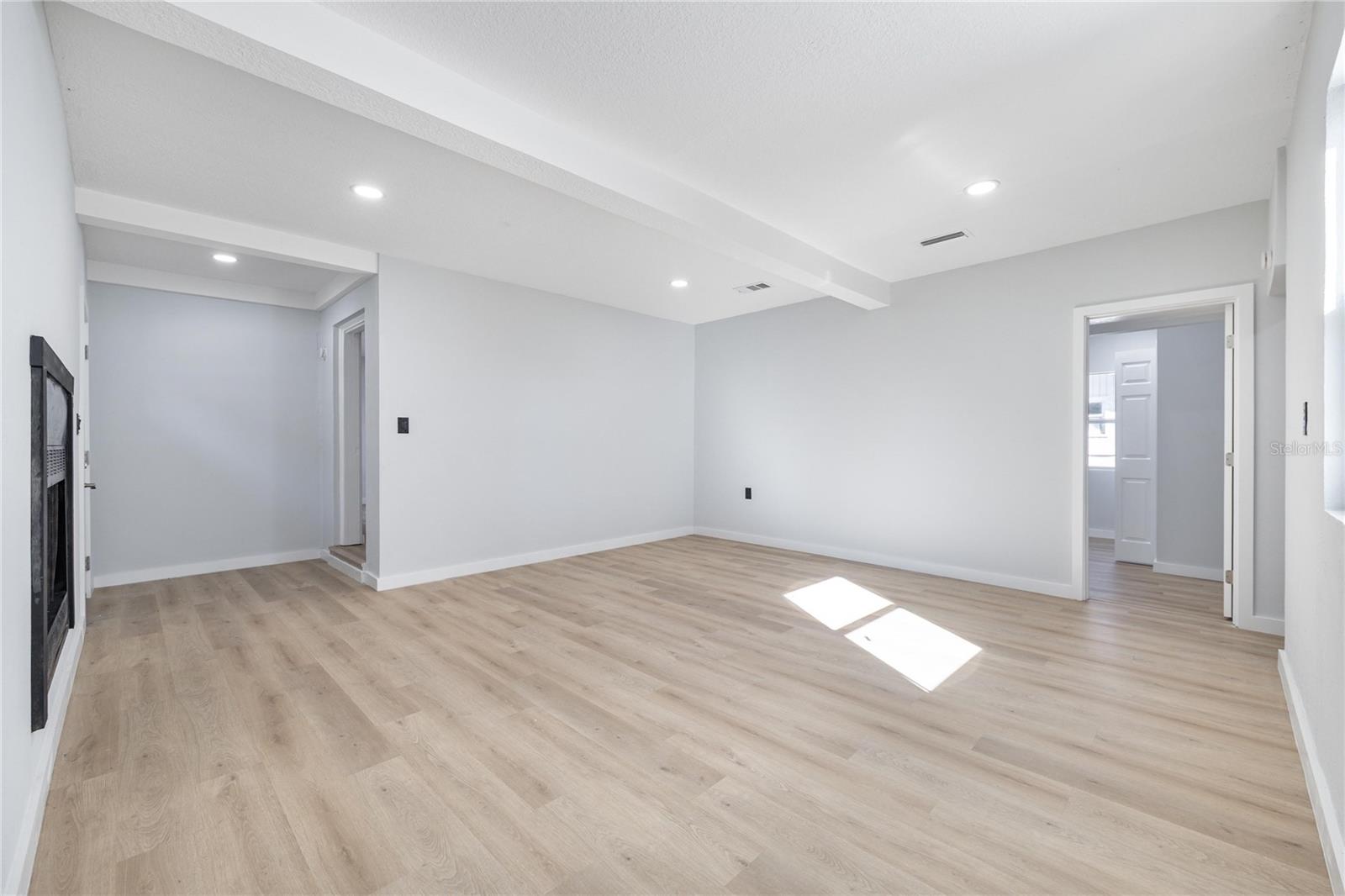 1401 Moselle Ave Property Photo 13