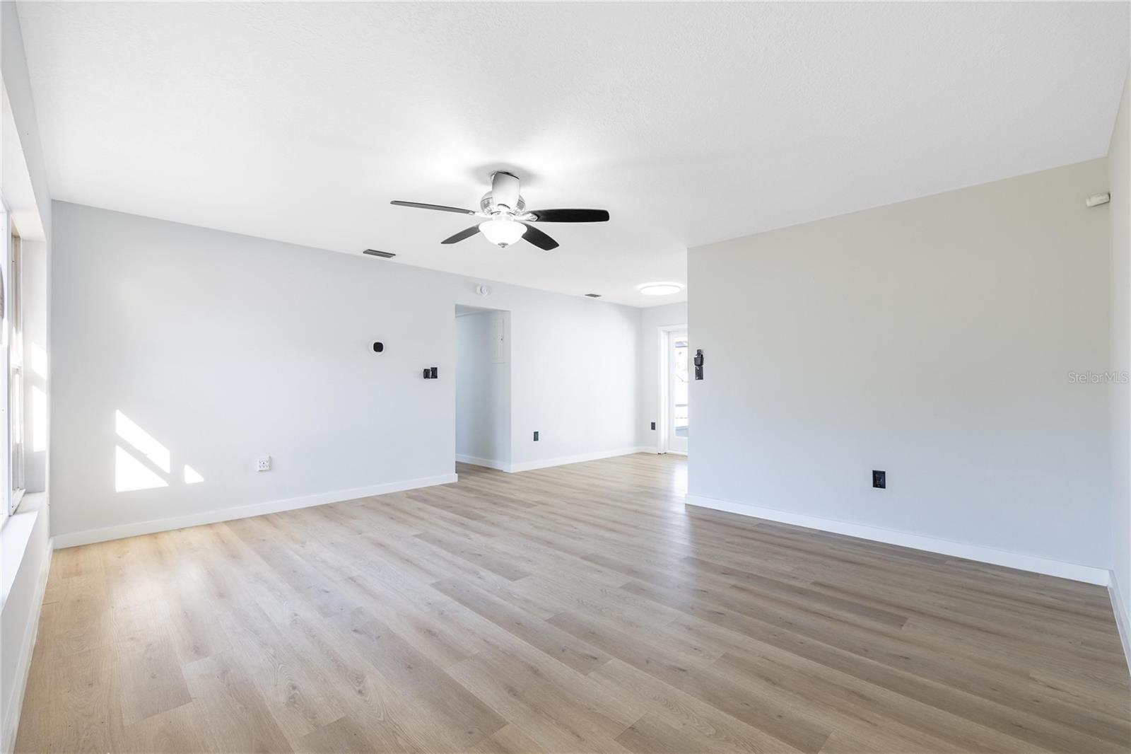 1401 Moselle Ave Property Photo 14