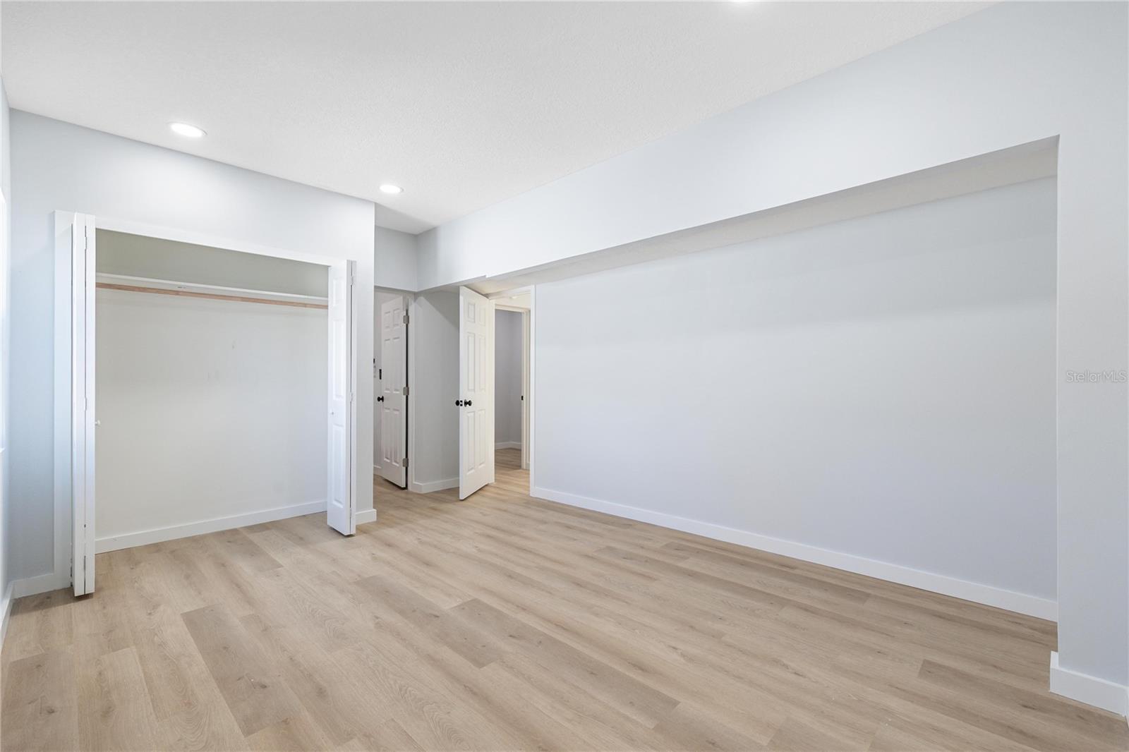 1401 Moselle Ave Property Photo 23