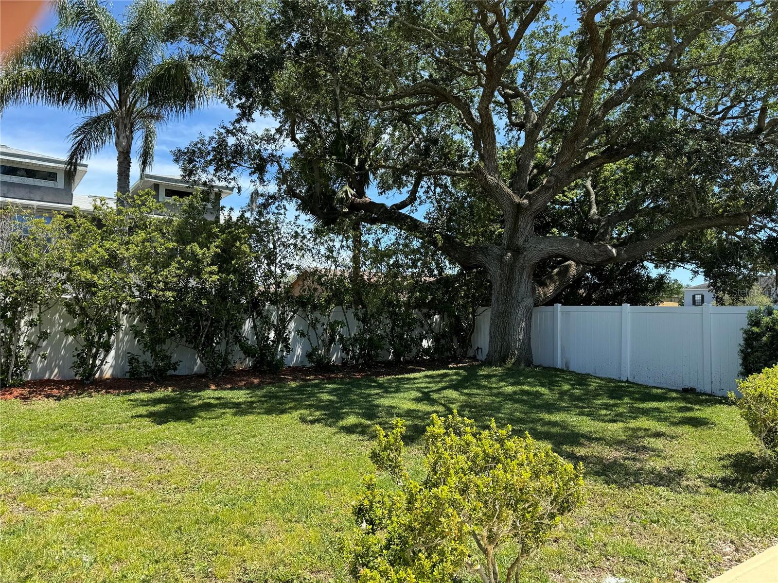 2421 Archer Blvd Property Photo 2