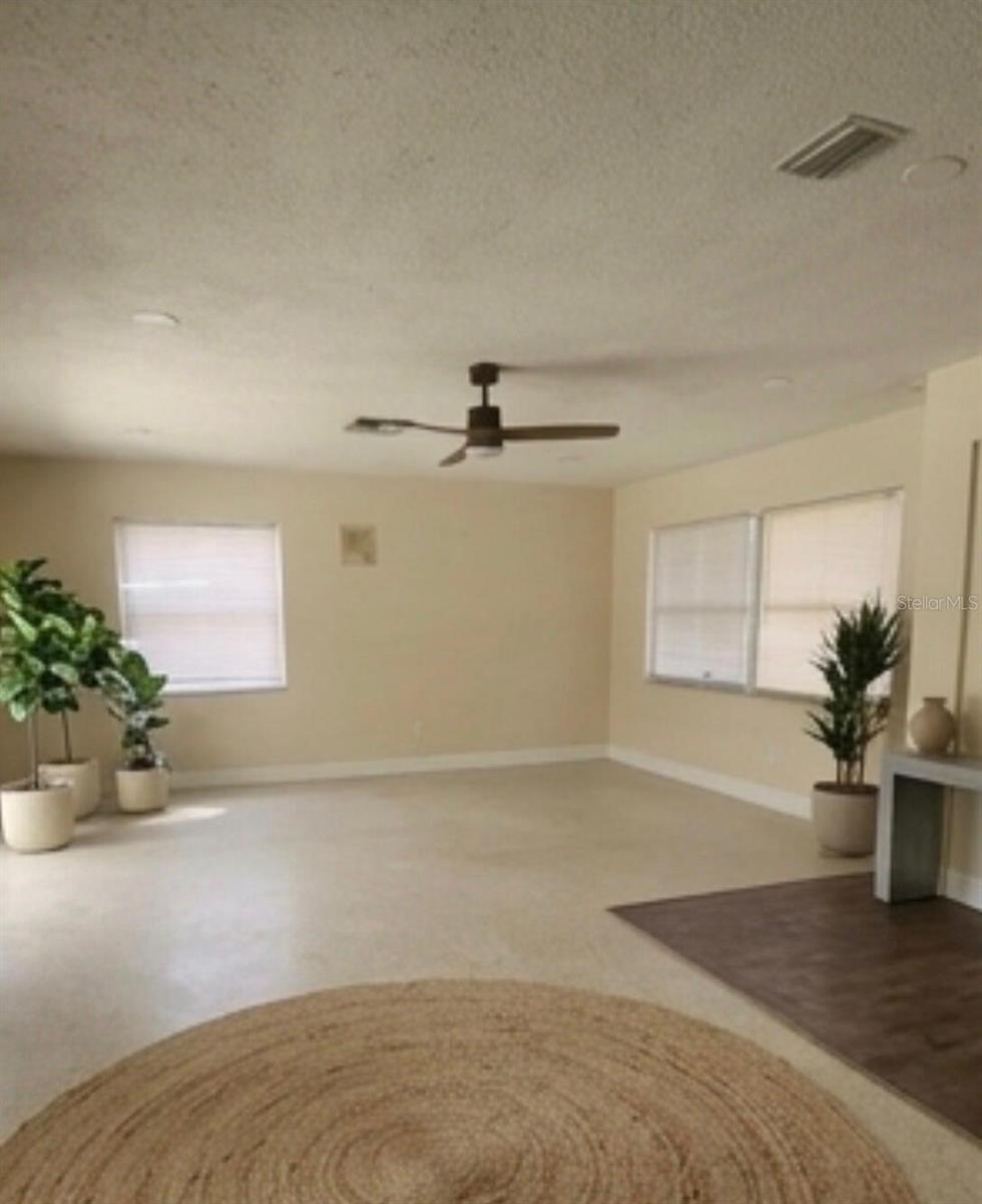 2421 Archer Blvd Property Photo 5
