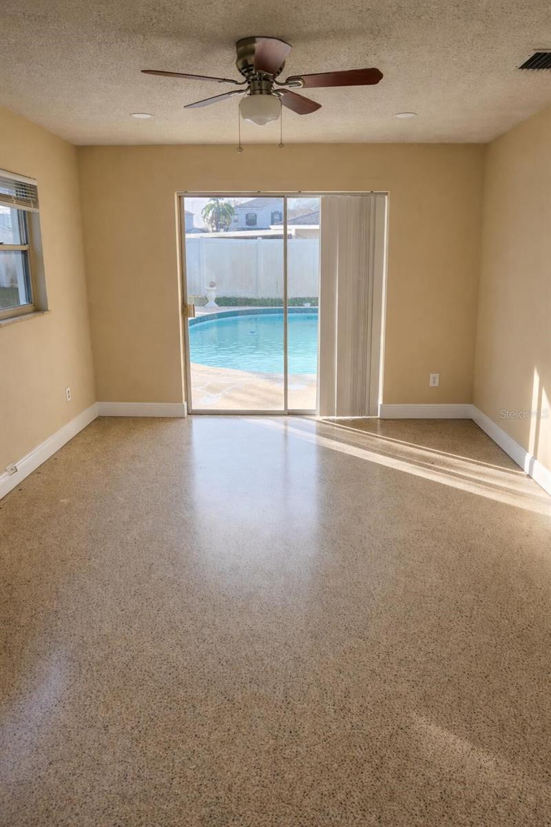 2421 Archer Blvd Property Photo 13