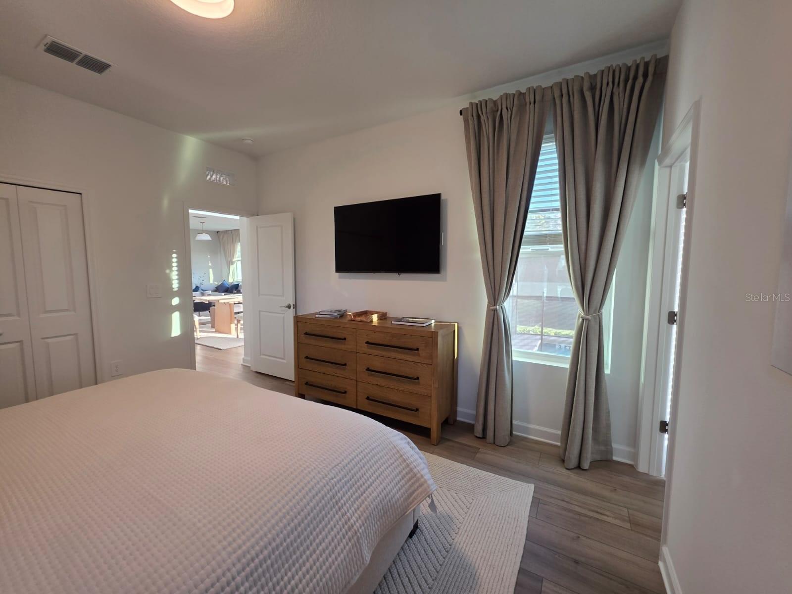 O6374473 Property Photo 12