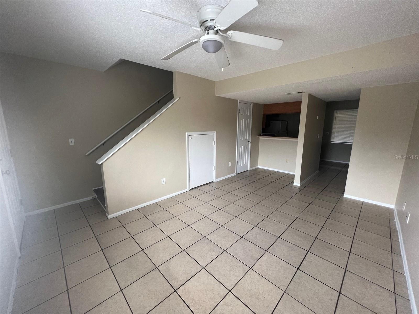 207 S Moss Rd Property Photo 3