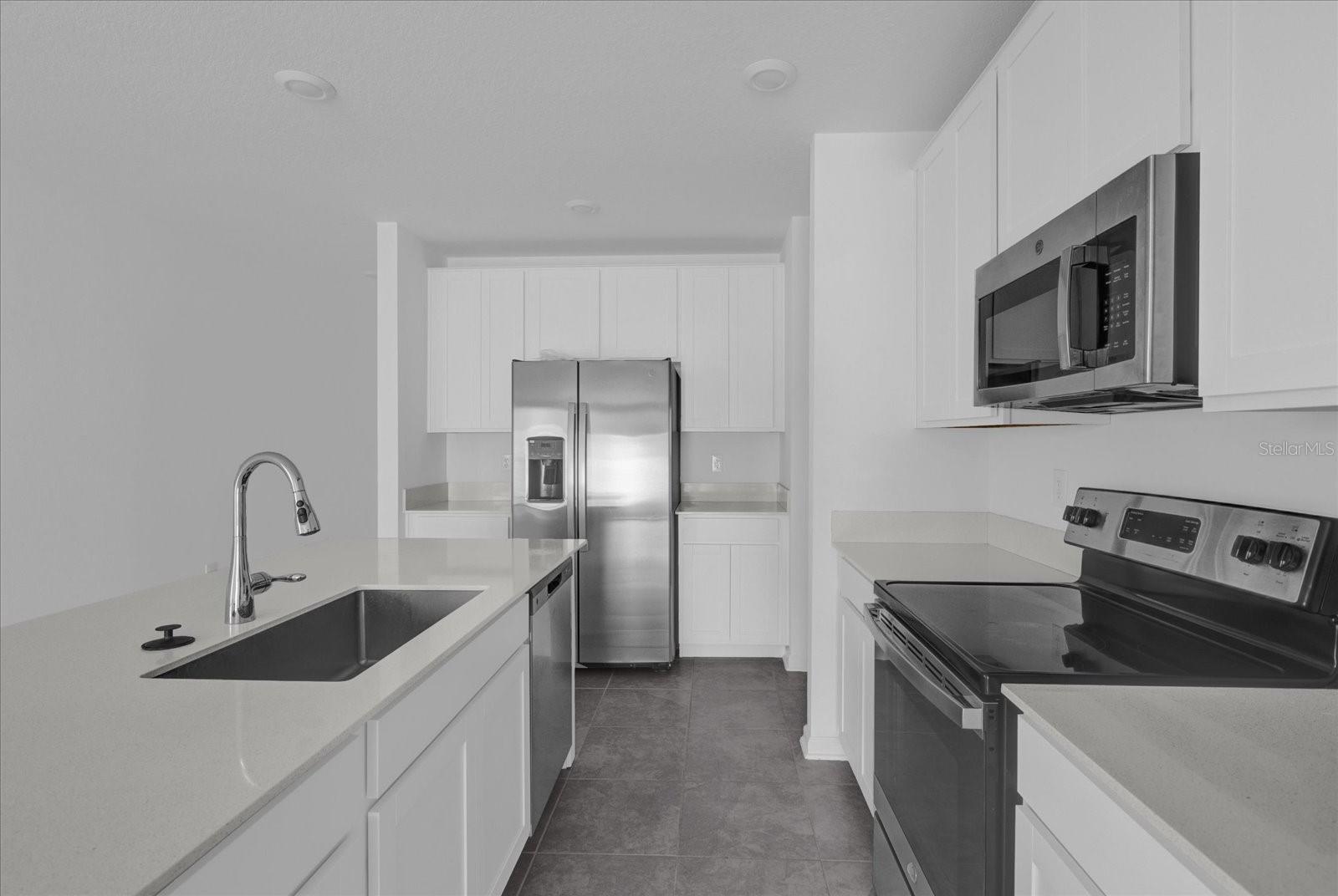 2713 Runners Cir Property Photo 6