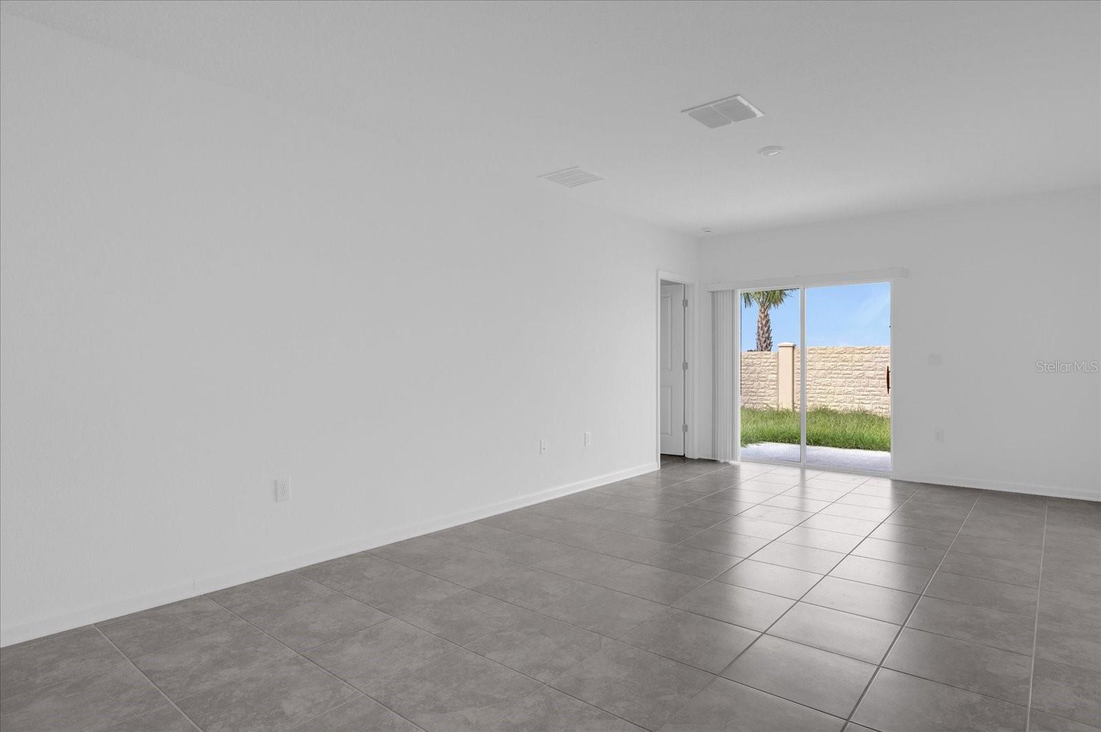 2713 Runners Cir Property Photo 11