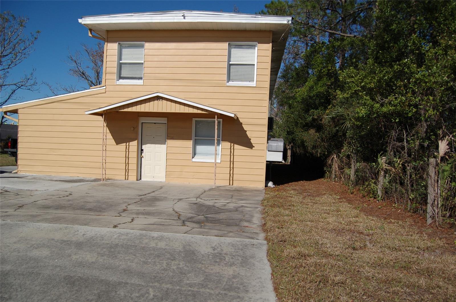 223 County Road 466a Property Photo
