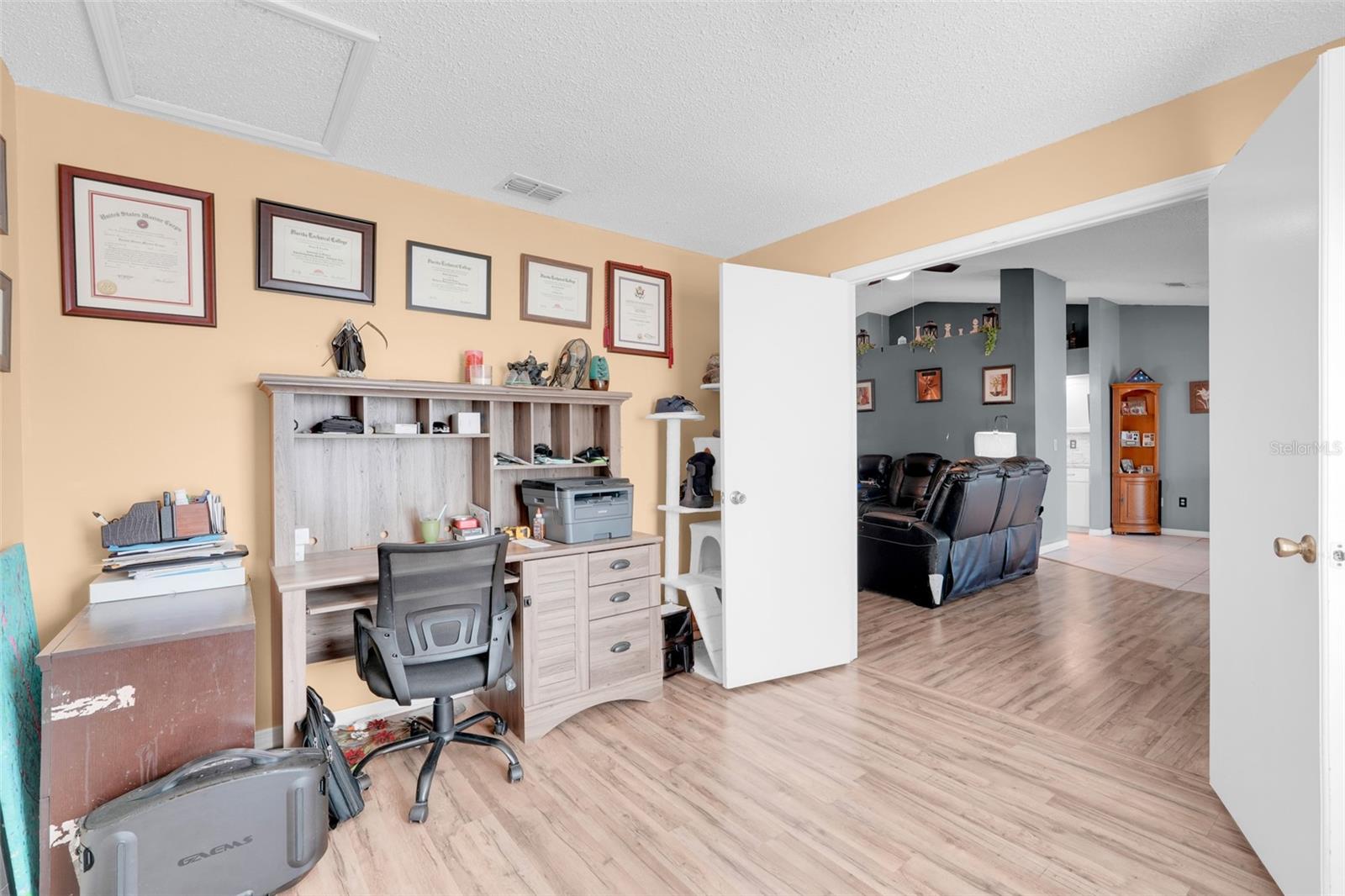 105 Dorchester Ct Property Photo 14