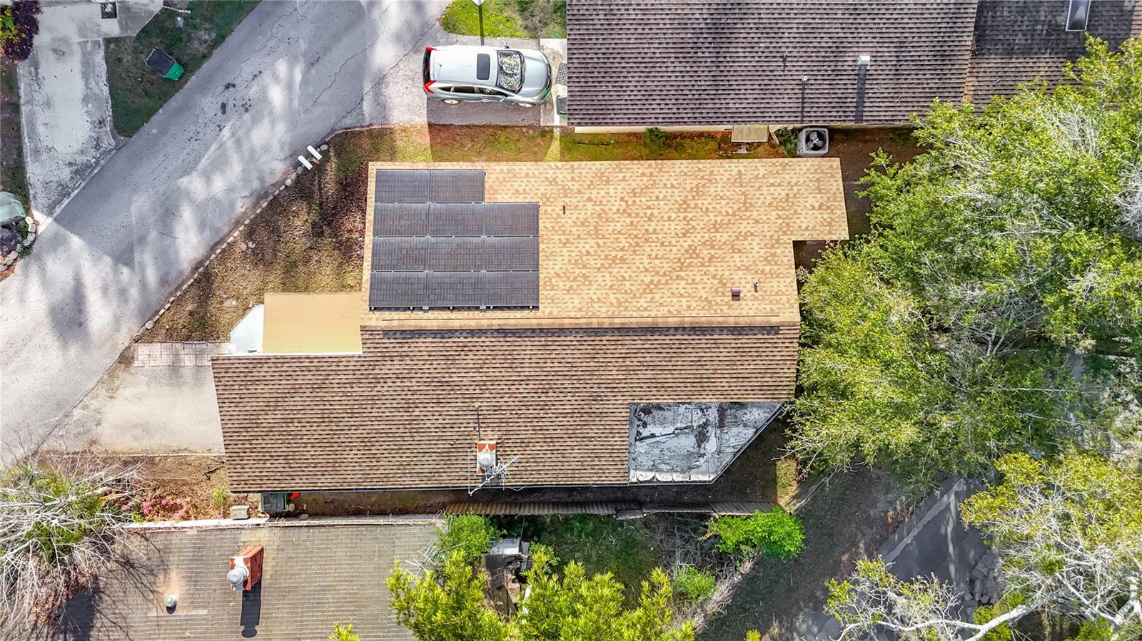 5937 Forest Ln Property Photo 4