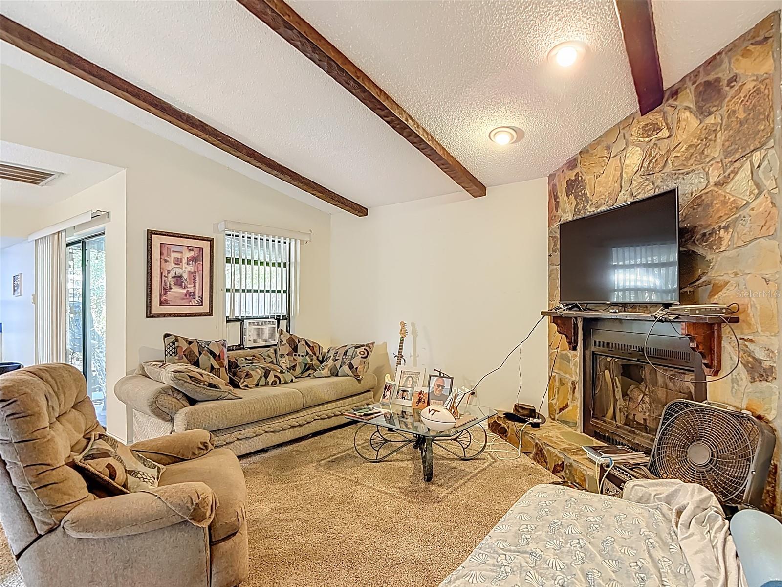 5937 Forest Ln Property Photo 12