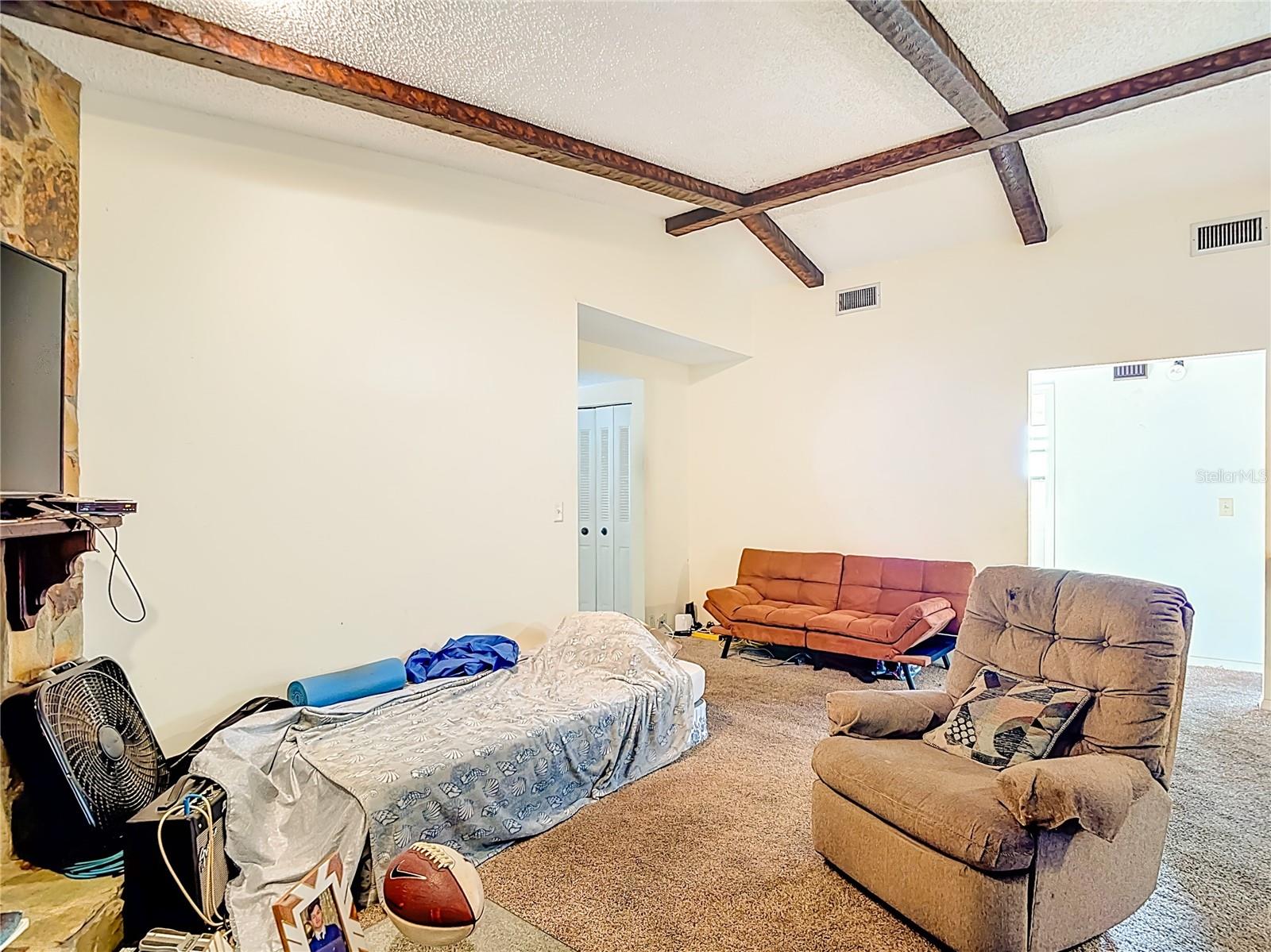5937 Forest Ln Property Photo 15