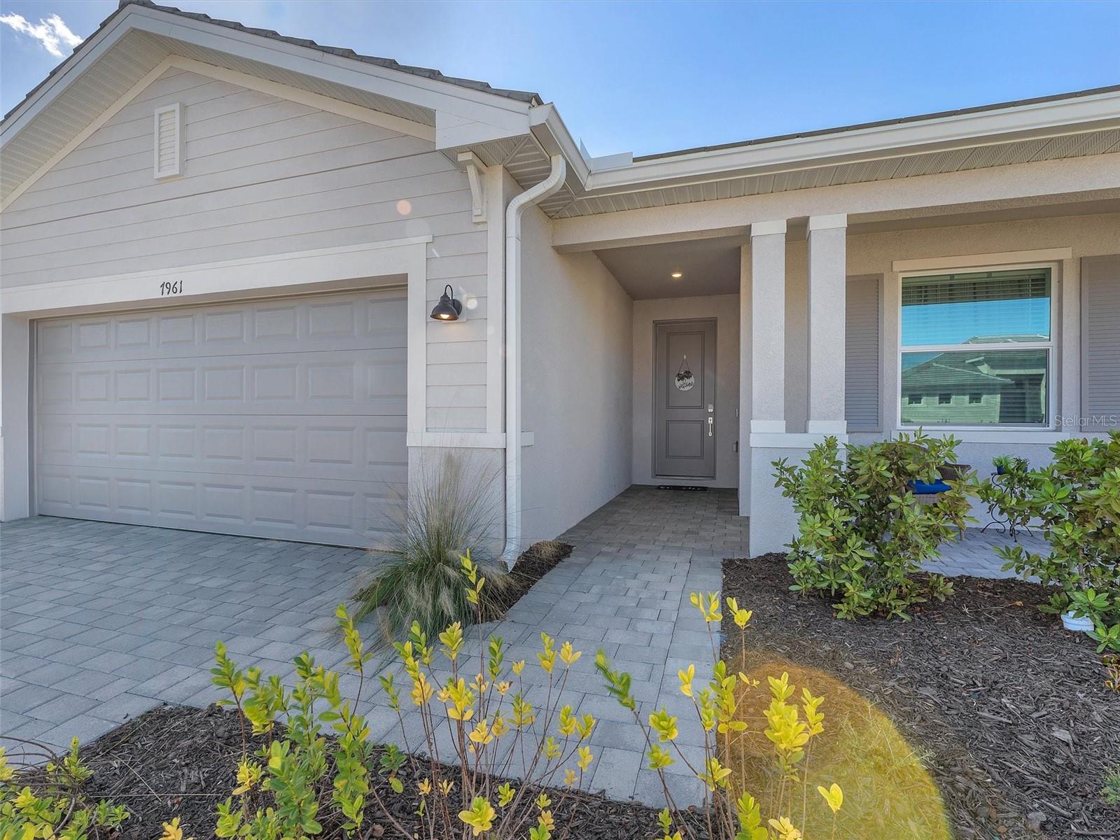 7961 Lakes Edge Ln Property Photo 4