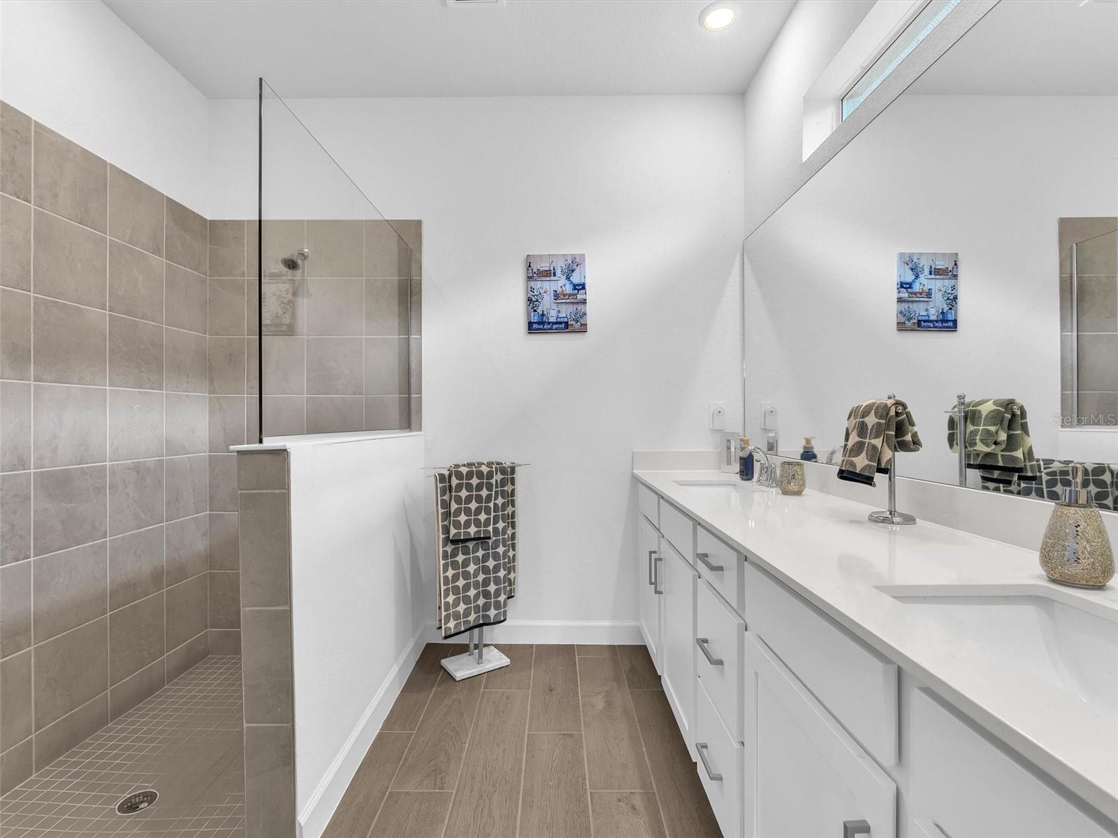 7961 Lakes Edge Ln Property Photo 14