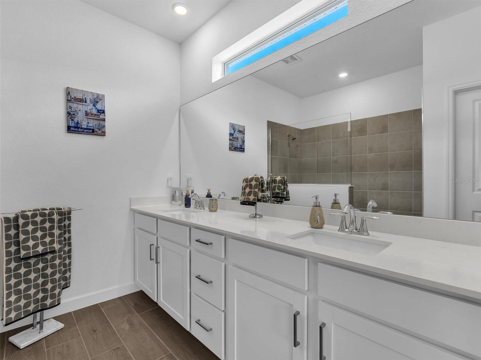 7961 Lakes Edge Ln Property Photo 15