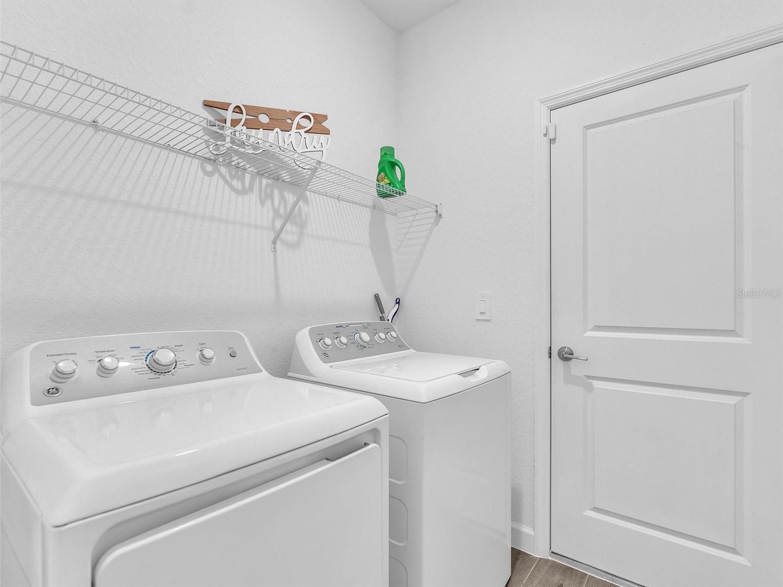 7961 Lakes Edge Ln Property Photo 20