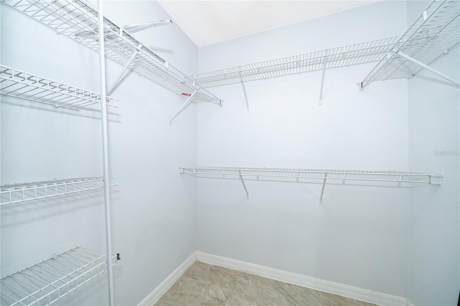 10409 Laxton St Property Photo 15