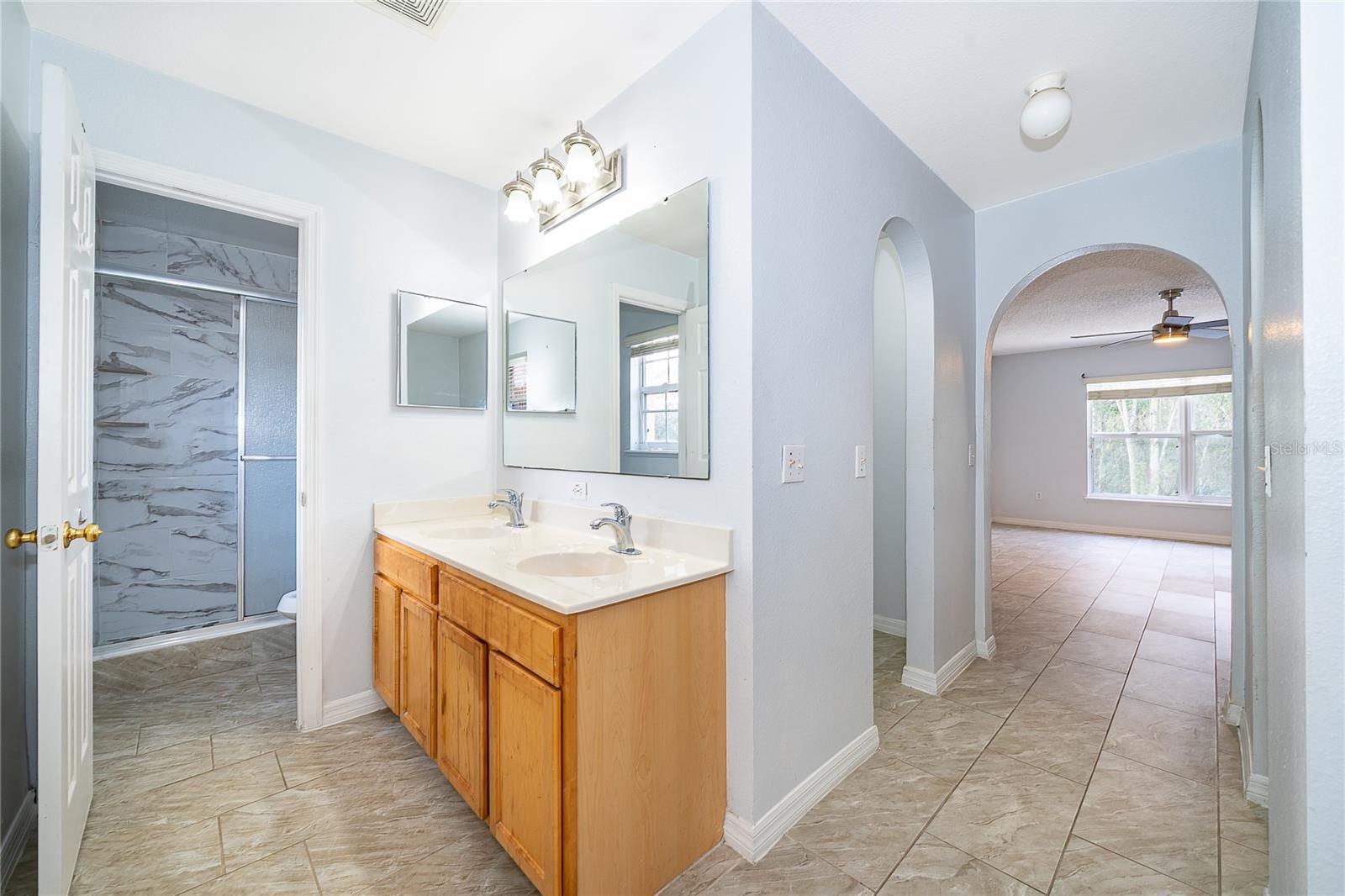 10409 Laxton St Property Photo 16