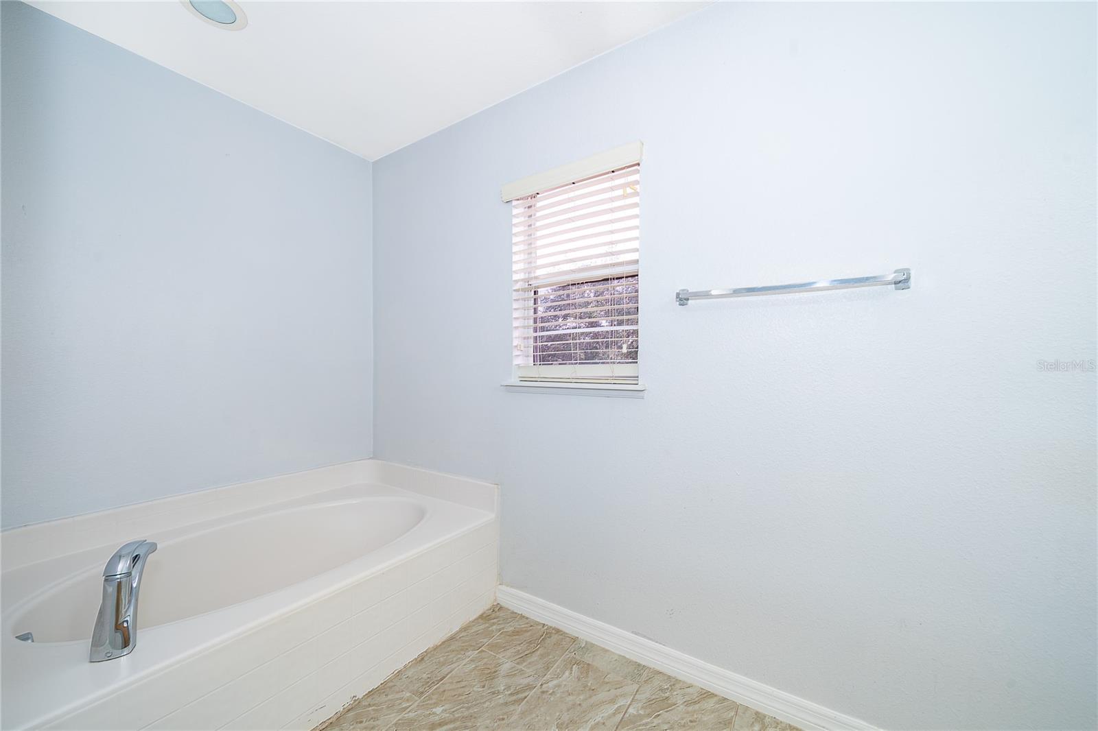 10409 Laxton St Property Photo 20