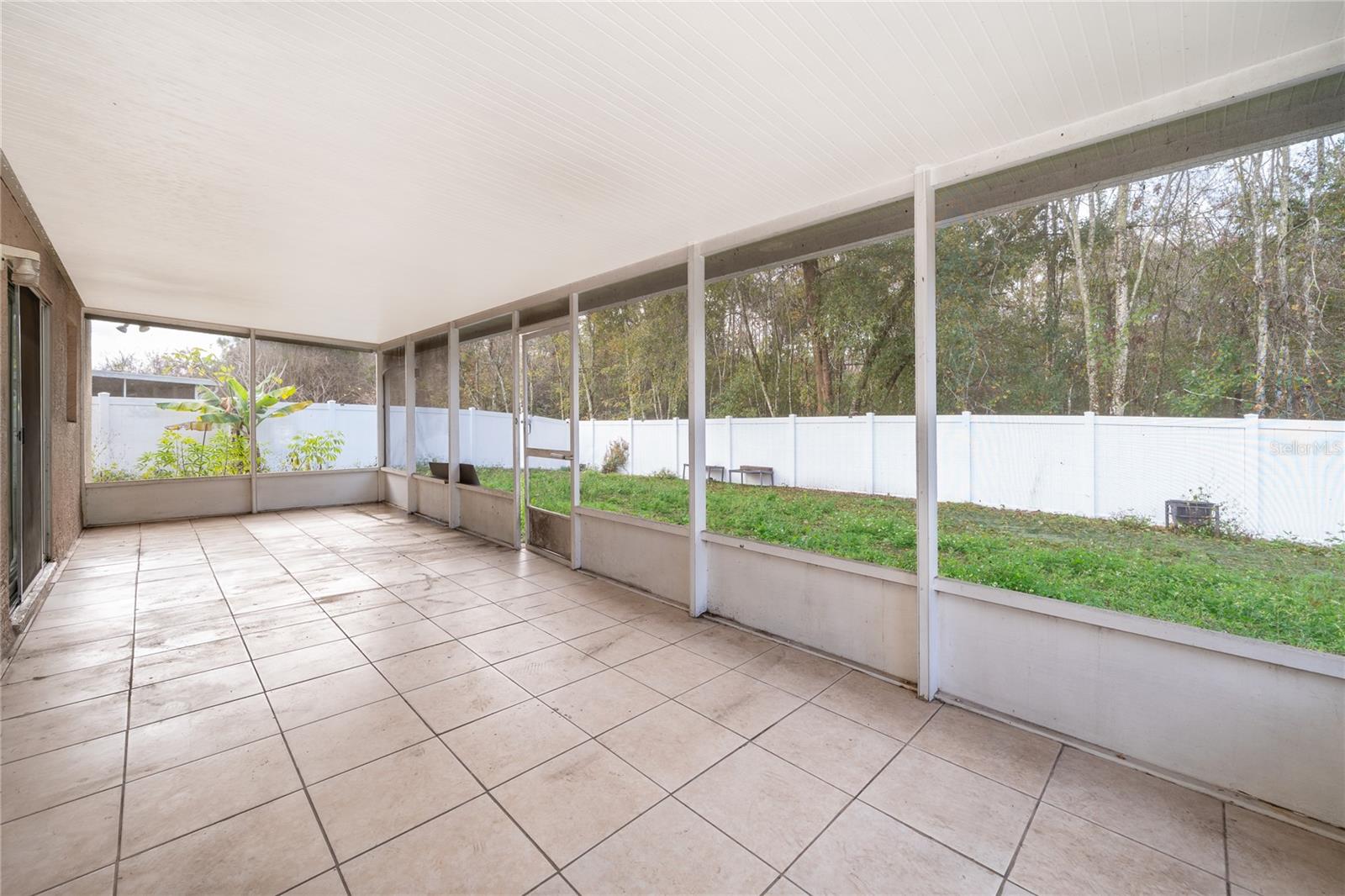 10409 Laxton St Property Photo 24