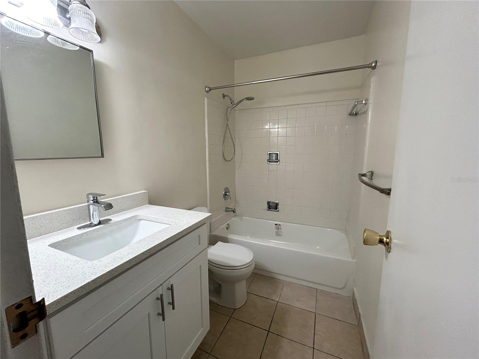 2887 S Osceola Ave #d Property Photo 9