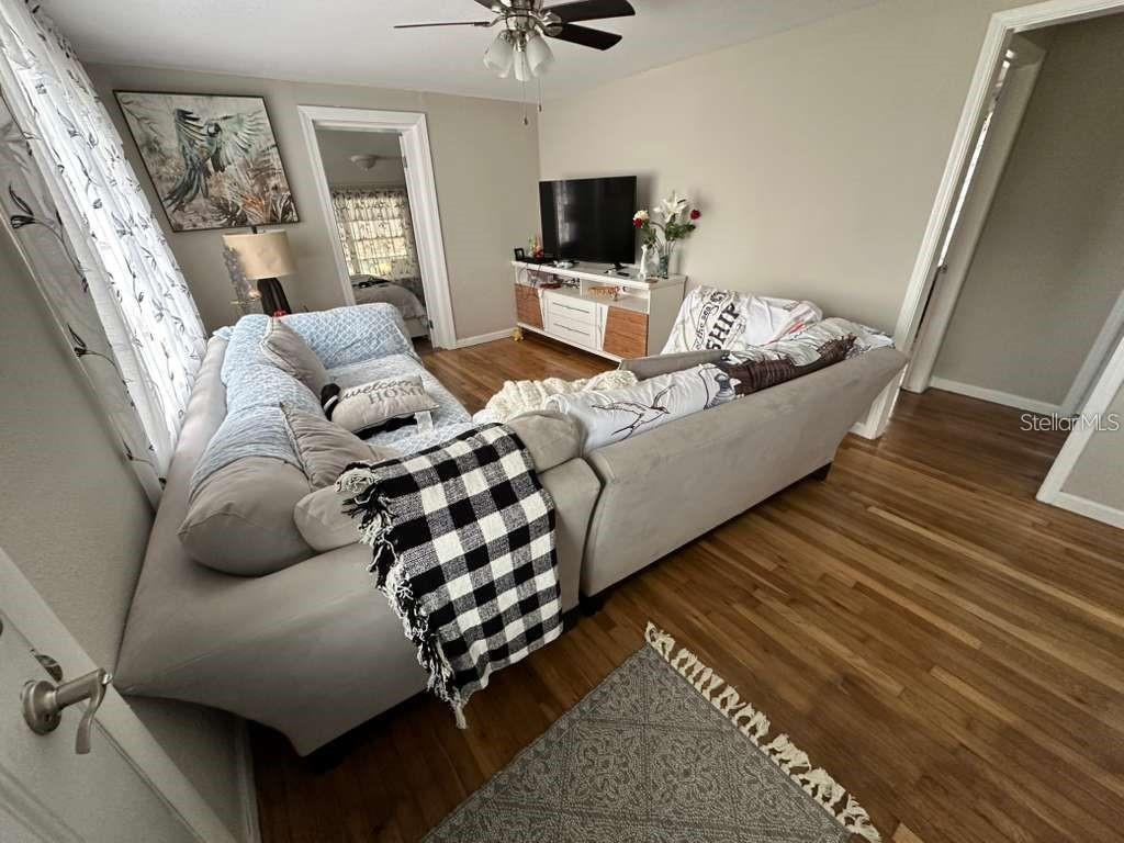 1509 Tate St Property Photo 6