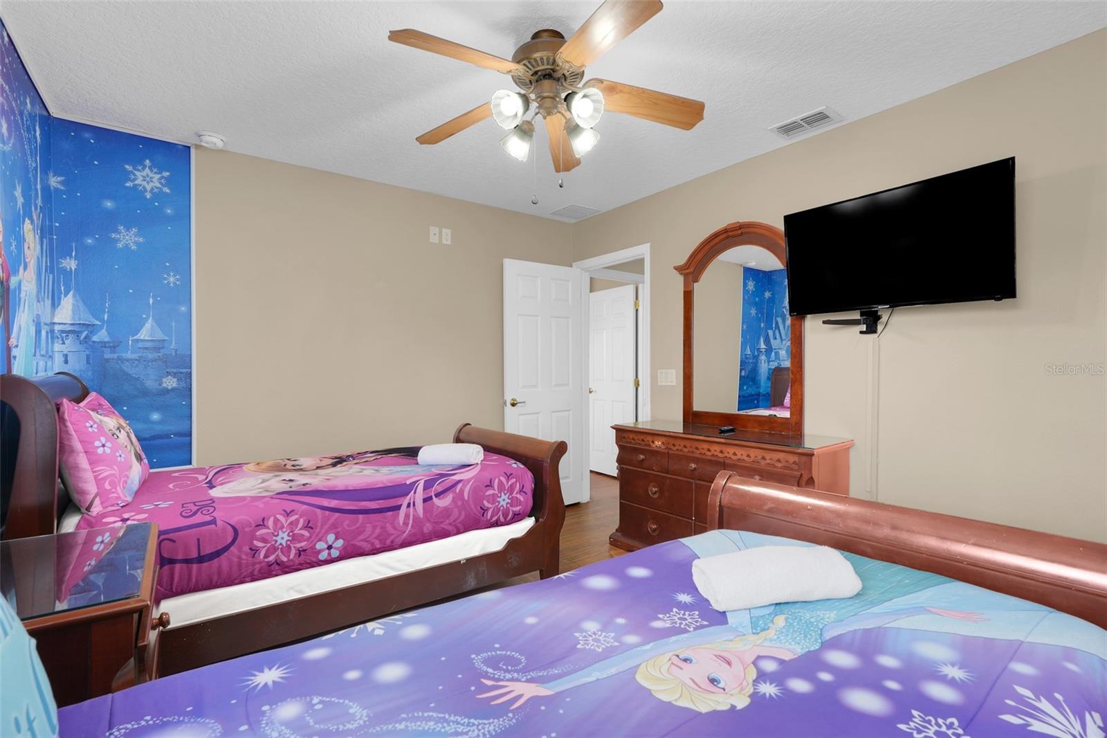 8033 Acadia Estates Ct Property Photo 35