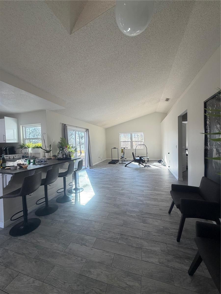 548 Glen Haven Dr Property Photo 10